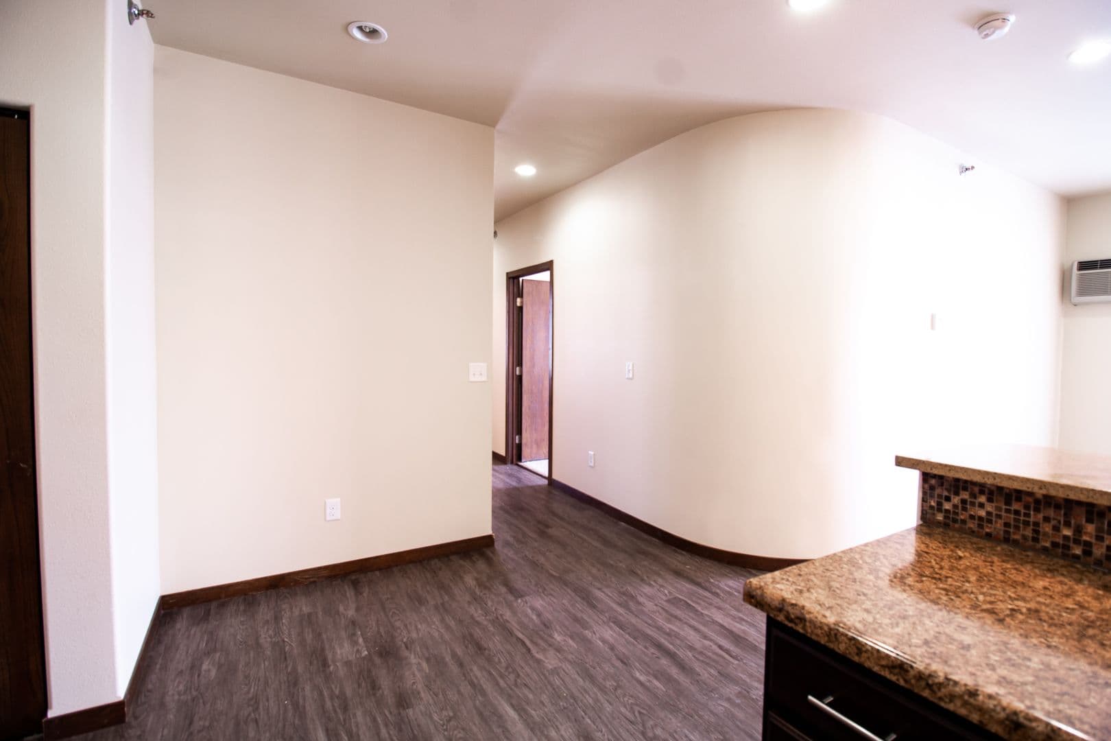 Fargo Apartment: 4400/ 4420 Calico Dr S