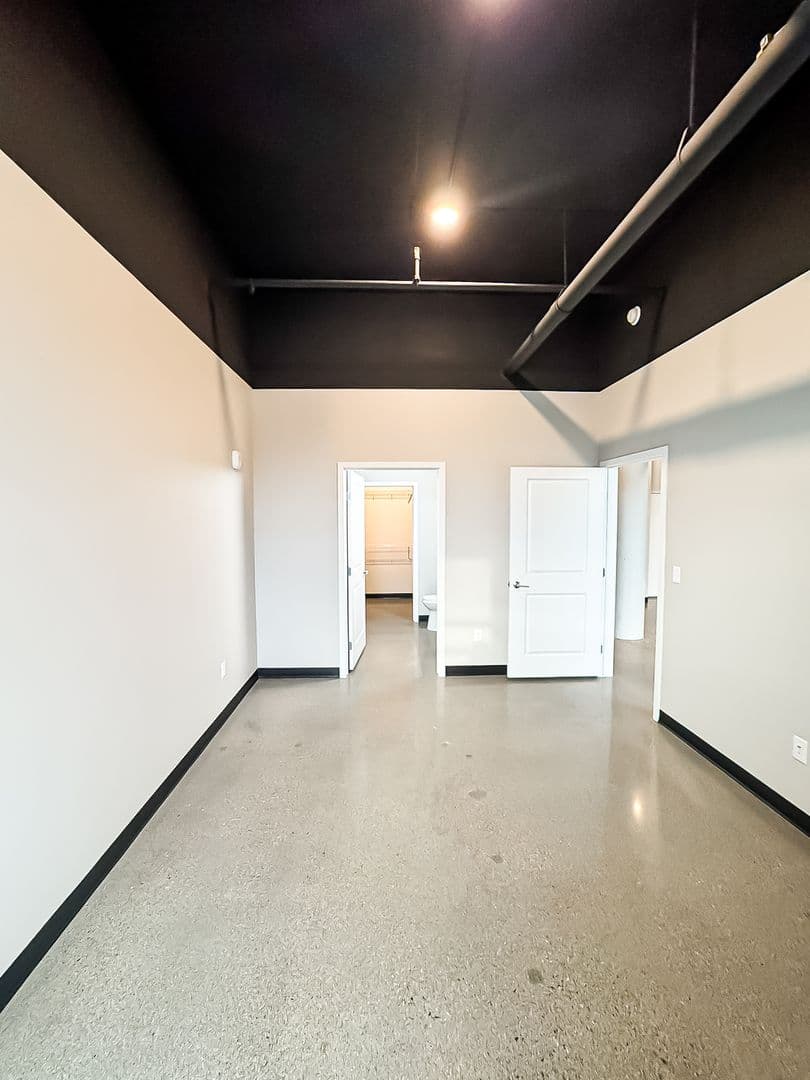 Fargo Apartment: 1919 N University Dr