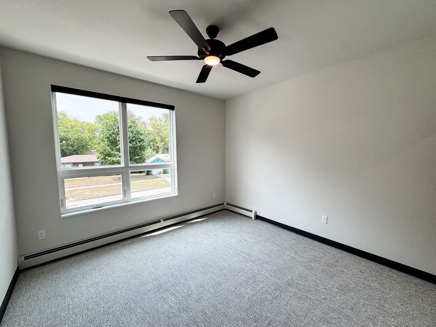 Fargo Apartment: 1758 12th Ave N