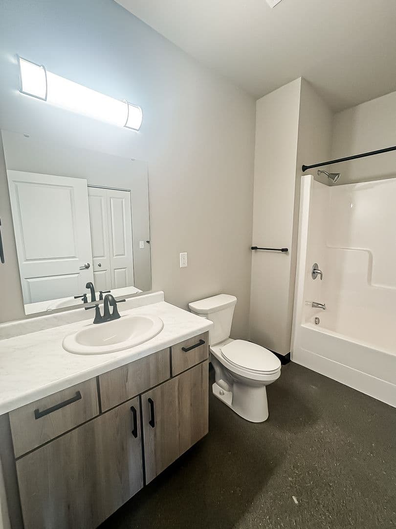 Fargo Apartment: 1919 N University Dr