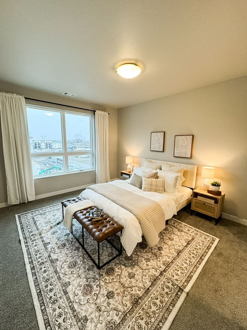 Fargo Apartment: 4400/ 4420 Calico Dr S