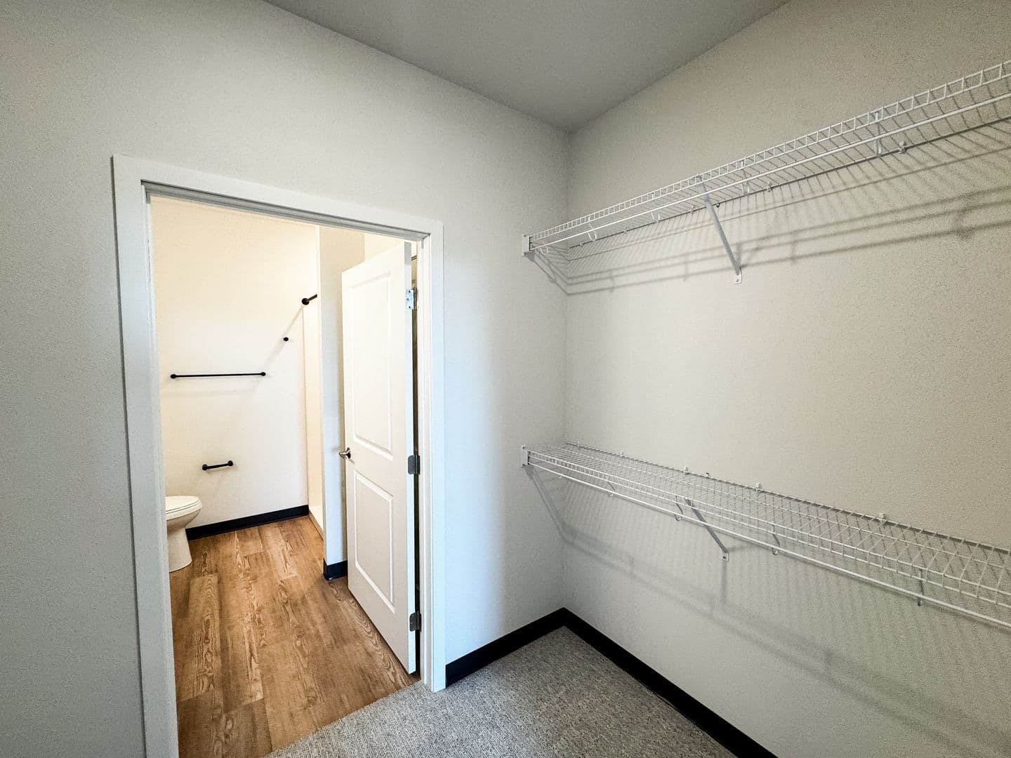 Fargo Apartment: 1758 12th Ave N