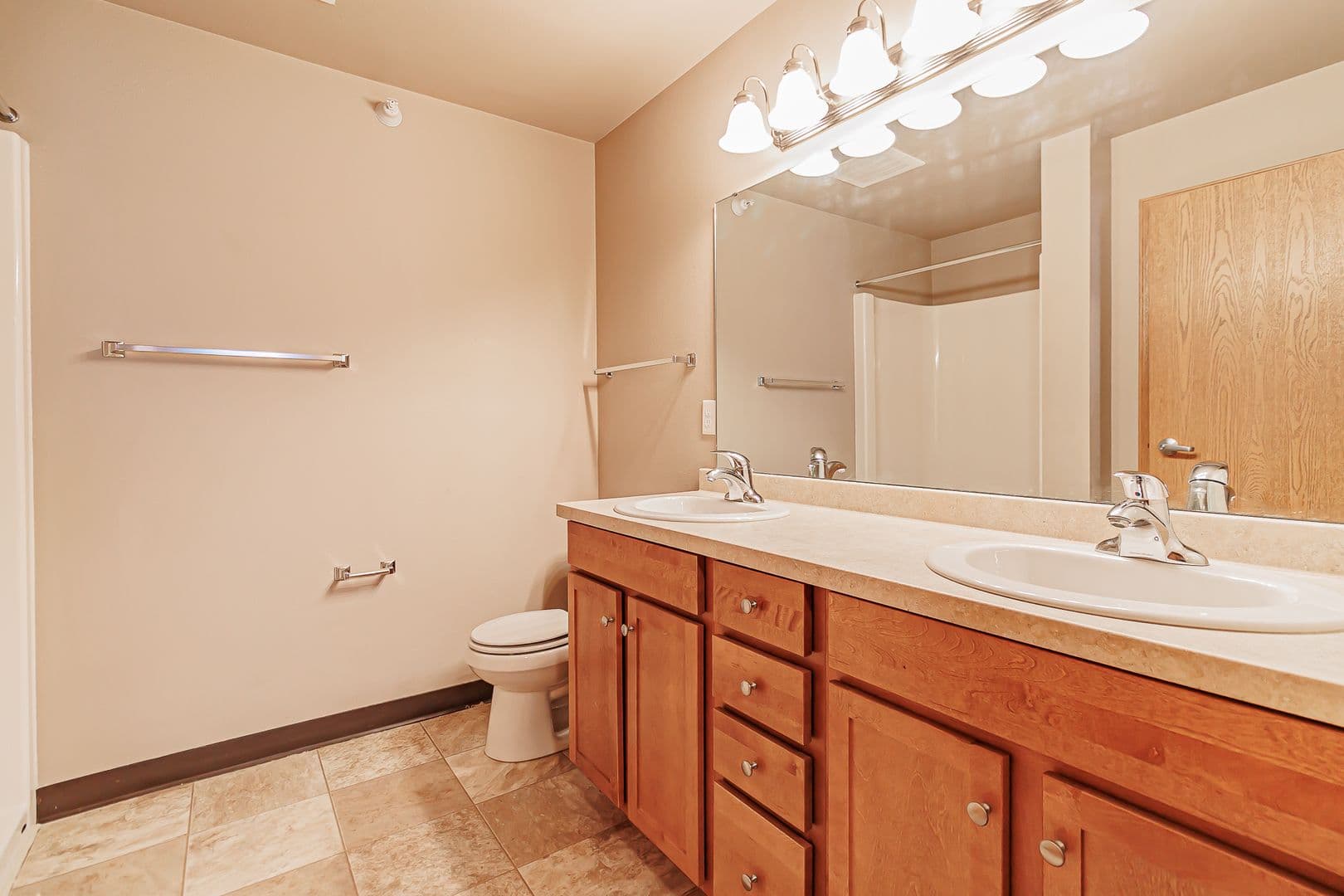Dickinson Apartment: 1465 Roughrider Blvd