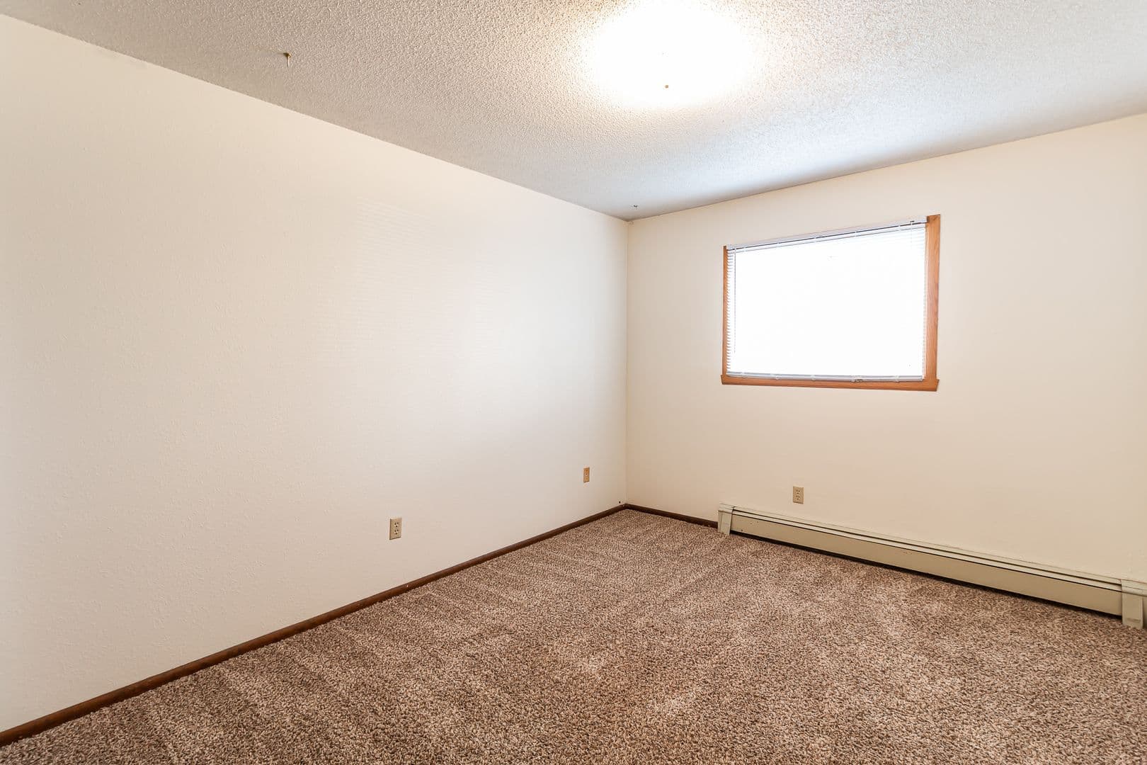 Fargo Apartment: 1120 16th St N