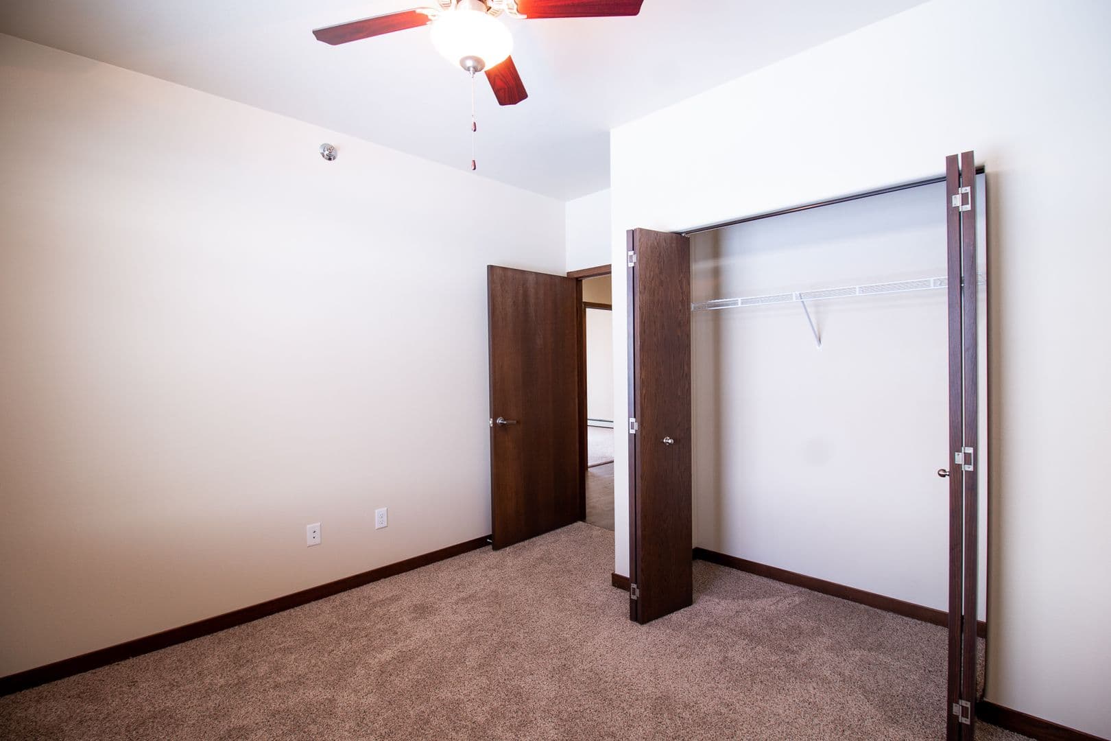 Fargo Apartment: 4400/ 4420 Calico Dr S