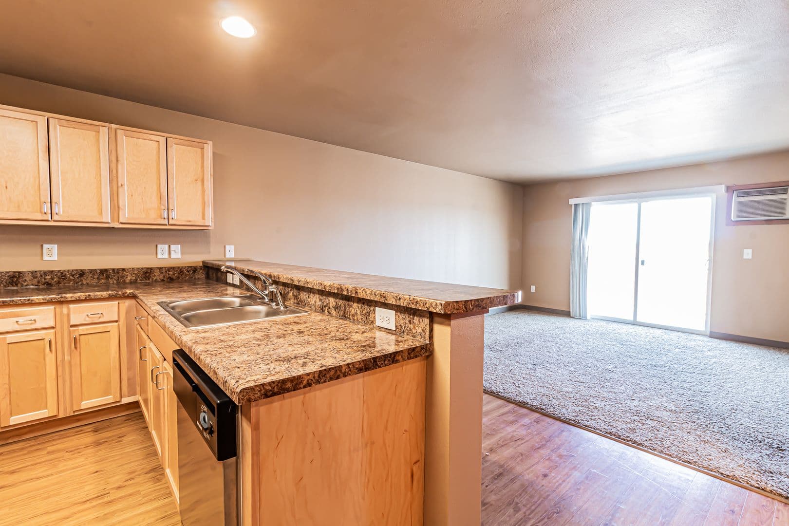 Dickinson Apartment: 4421 12th St W