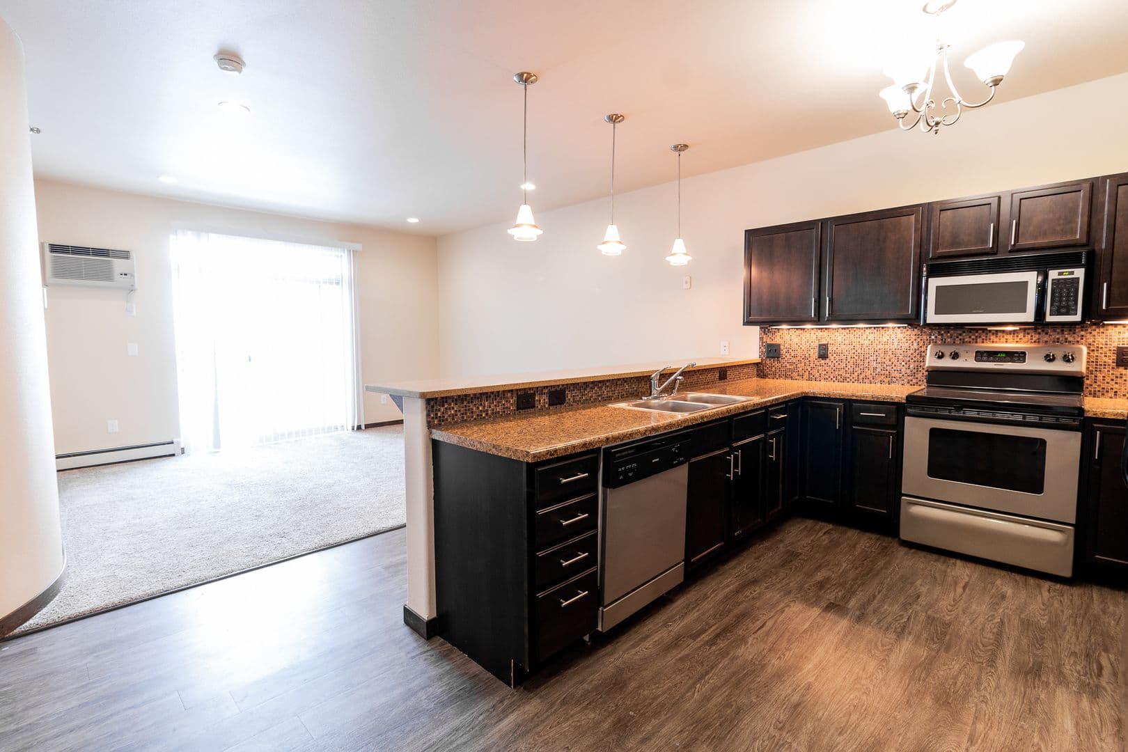 Fargo Apartment: 4400/ 4420 Calico Dr S