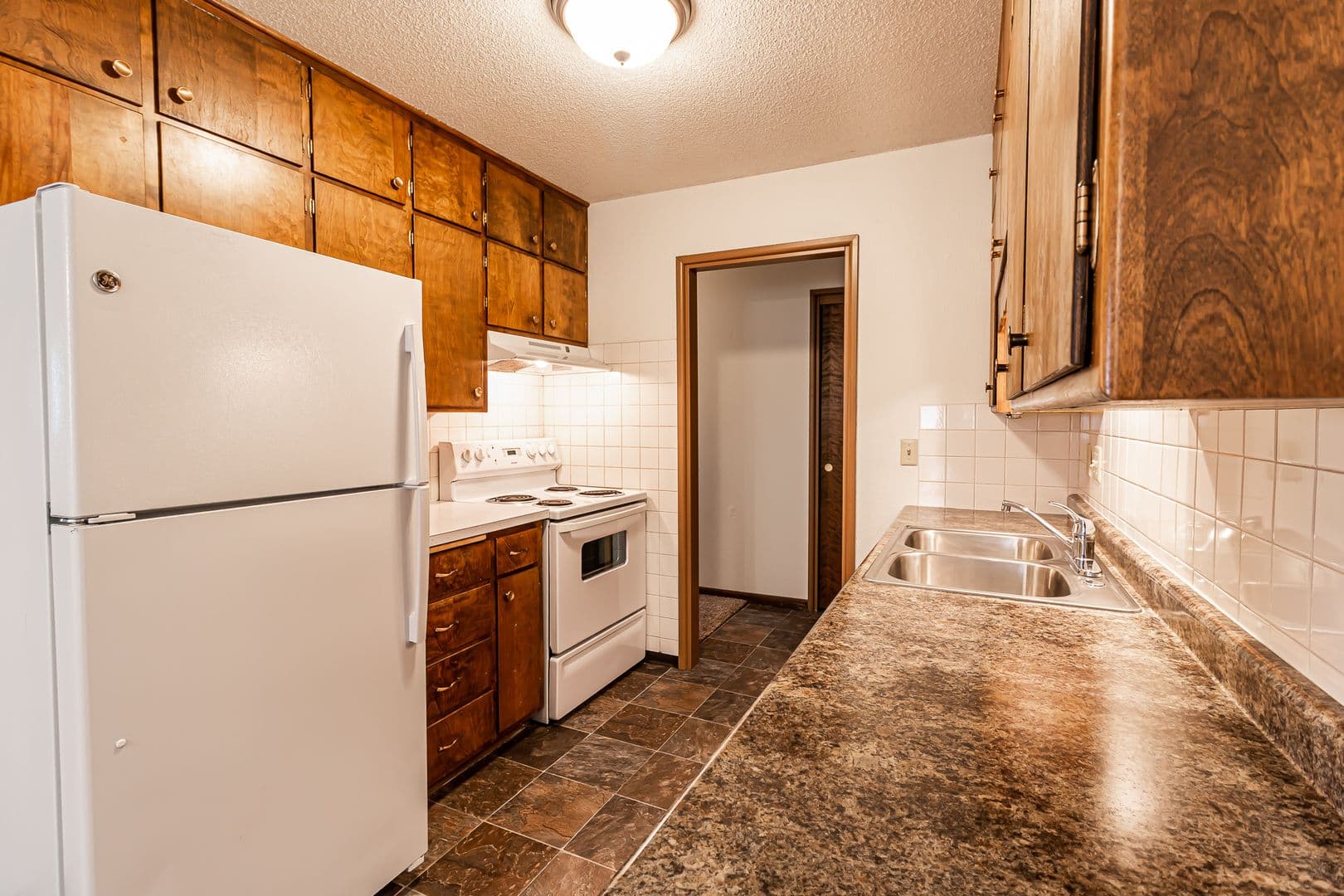 Fargo Apartment: 1120 16th St N