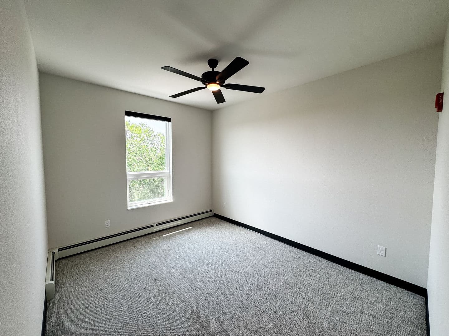 Fargo Apartment: 1758 12th Ave N