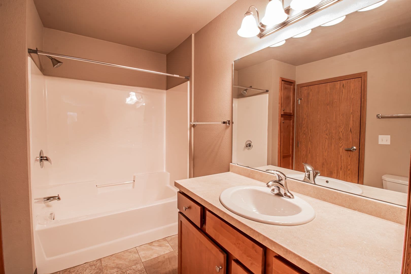 Dickinson Apartment: 1465 Roughrider Blvd