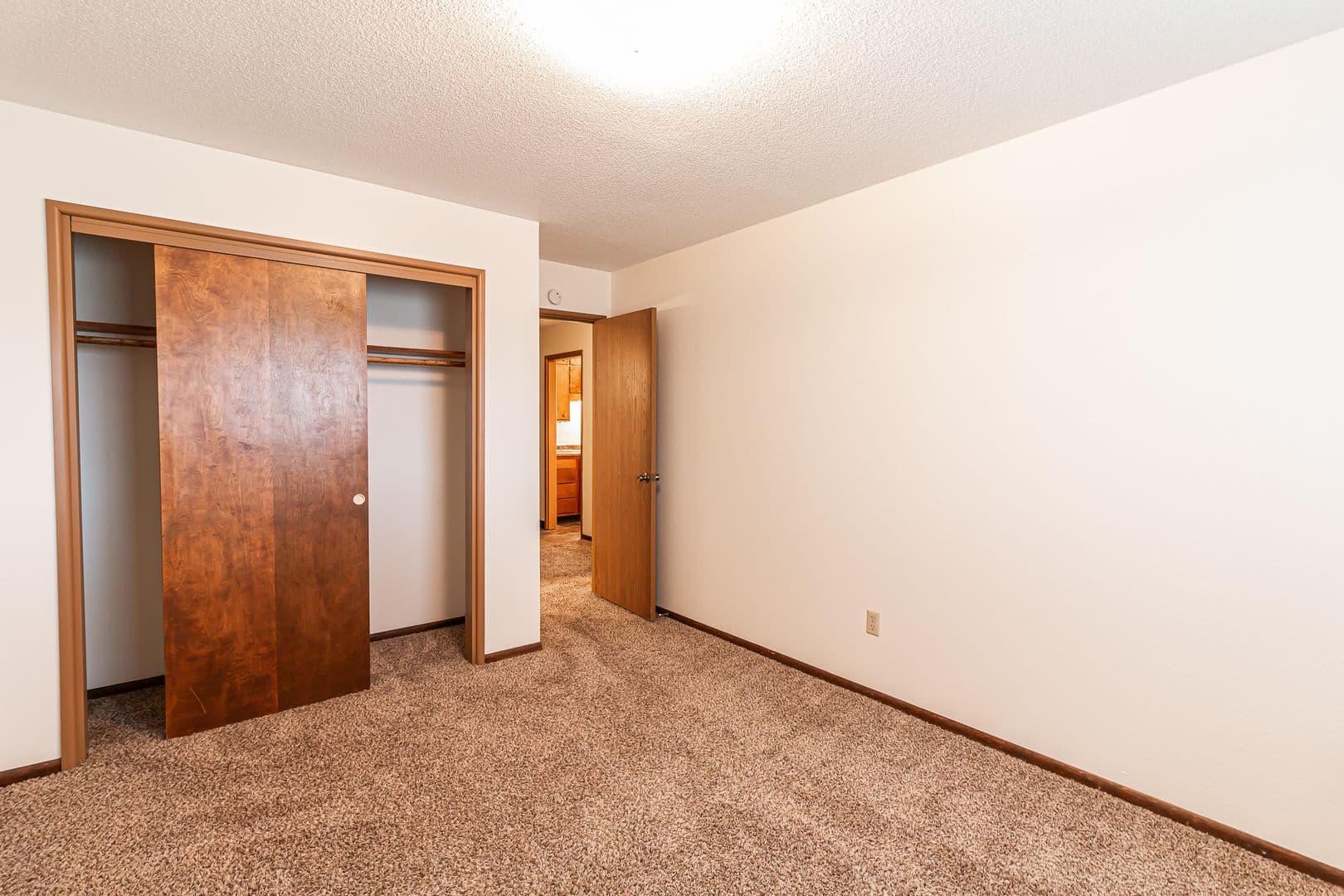 Fargo Apartment: 1120 16th St N