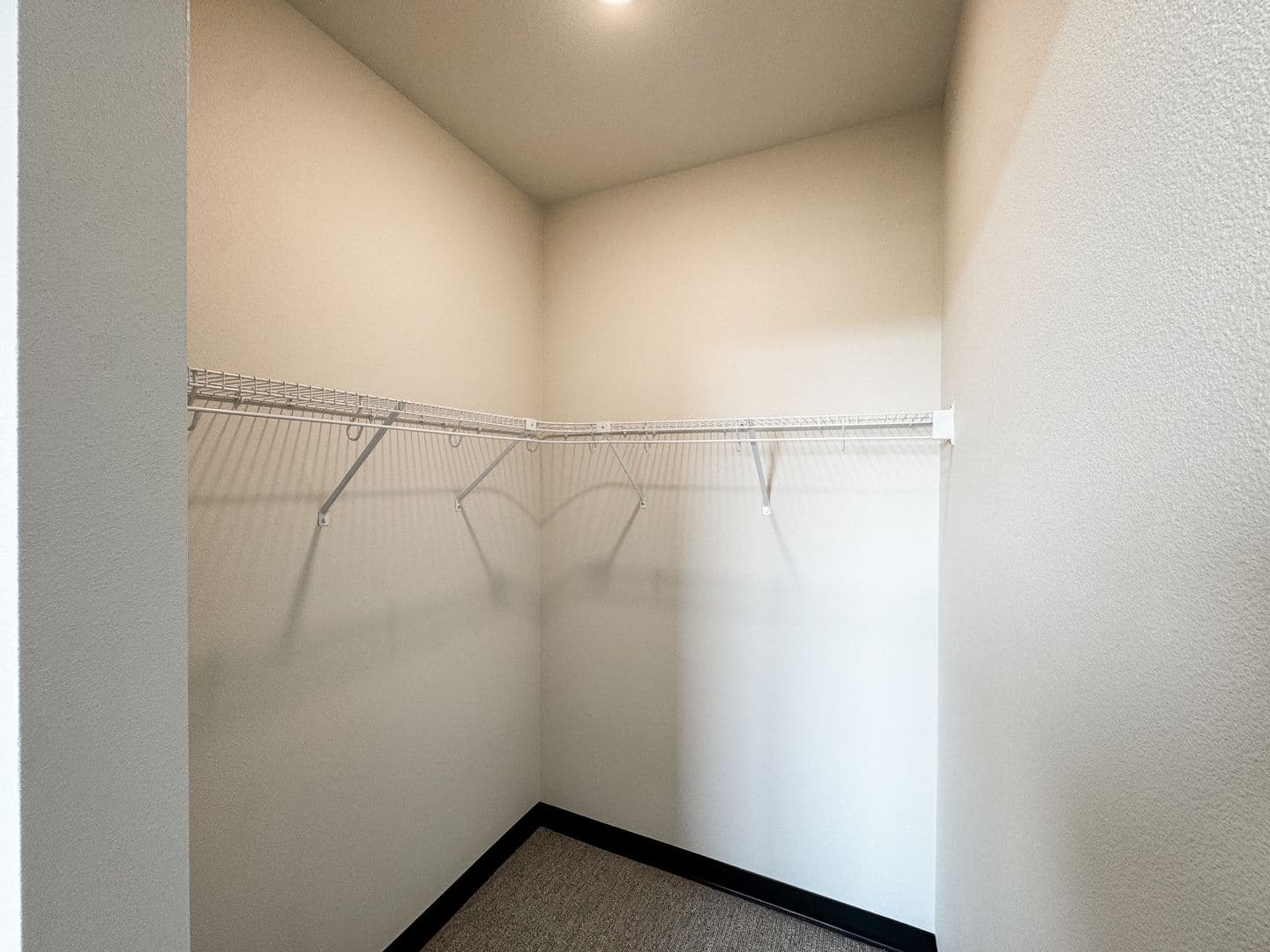 Fargo Apartment: 1758 12th Ave N