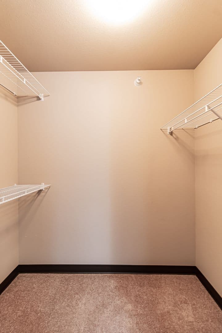 Dickinson Apartment: 1465 Roughrider Blvd