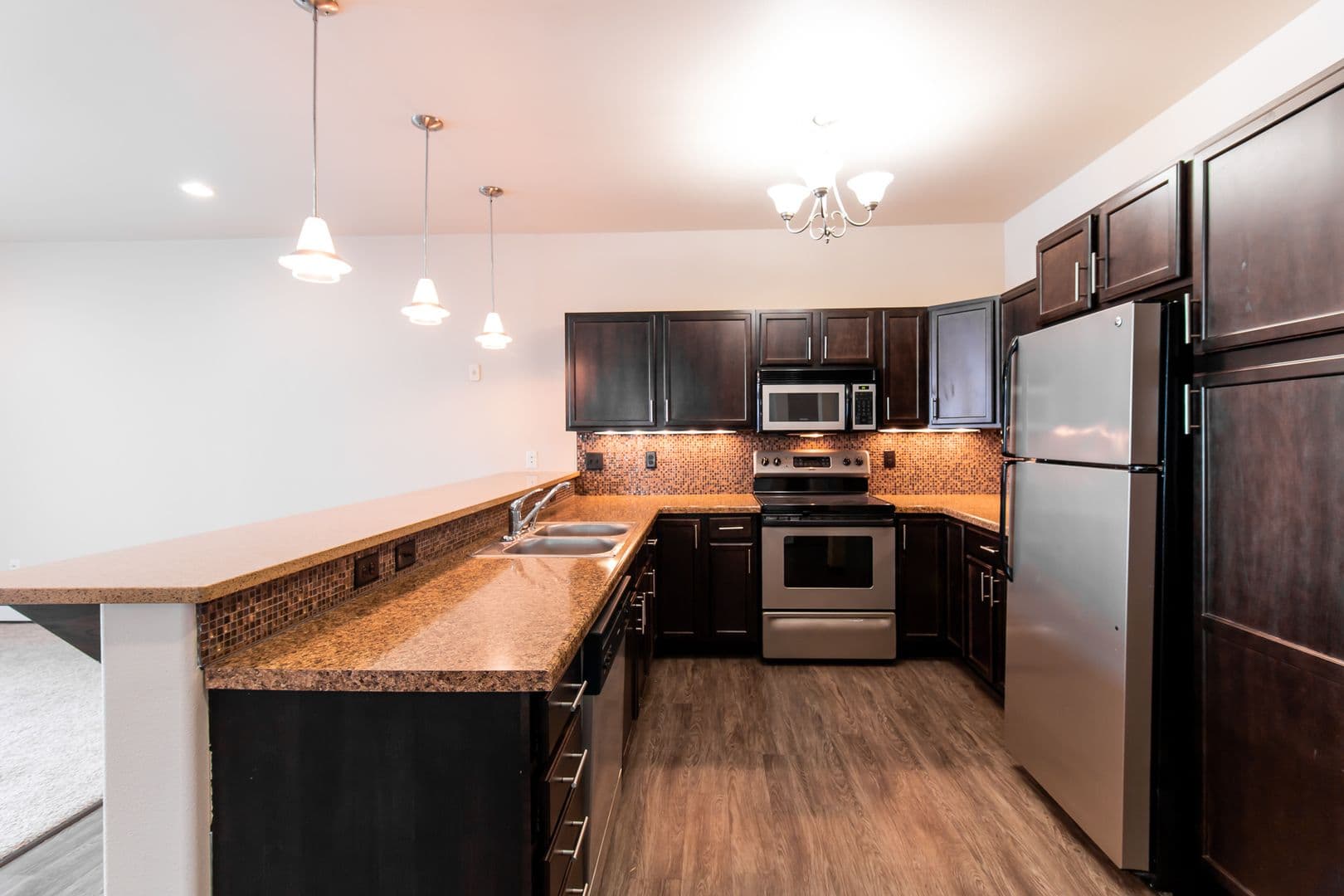 Fargo Apartment: 4400/ 4420 Calico Dr S