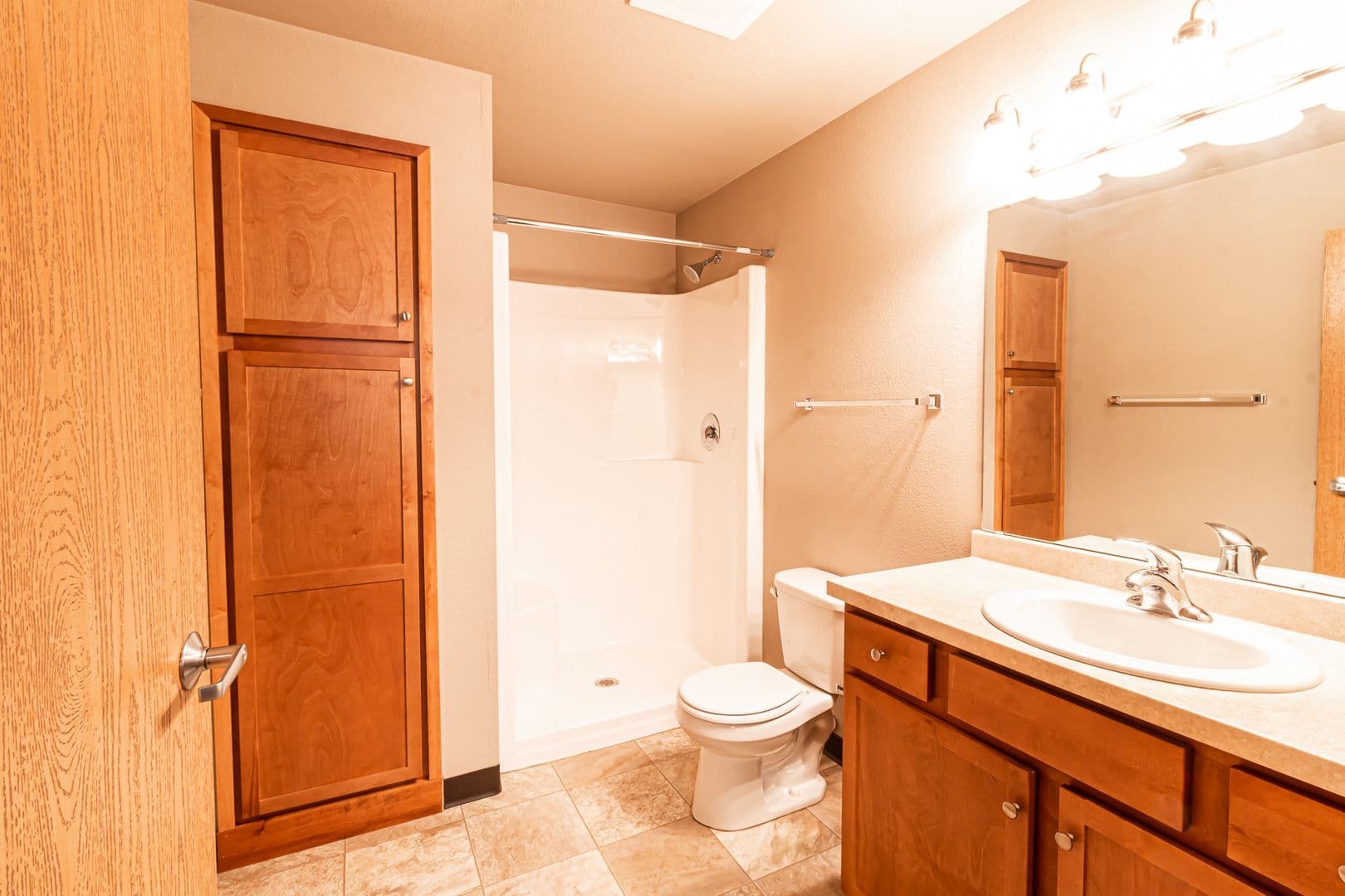 Dickinson Apartment: 1465 Roughrider Blvd