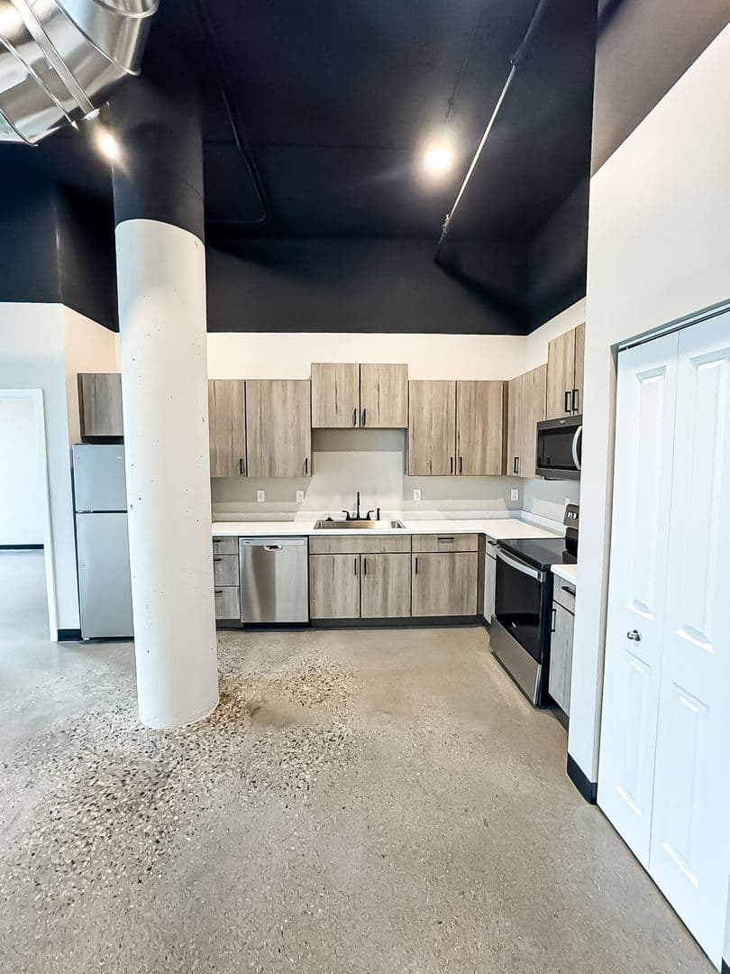 Fargo Apartment: 1919 N University Dr