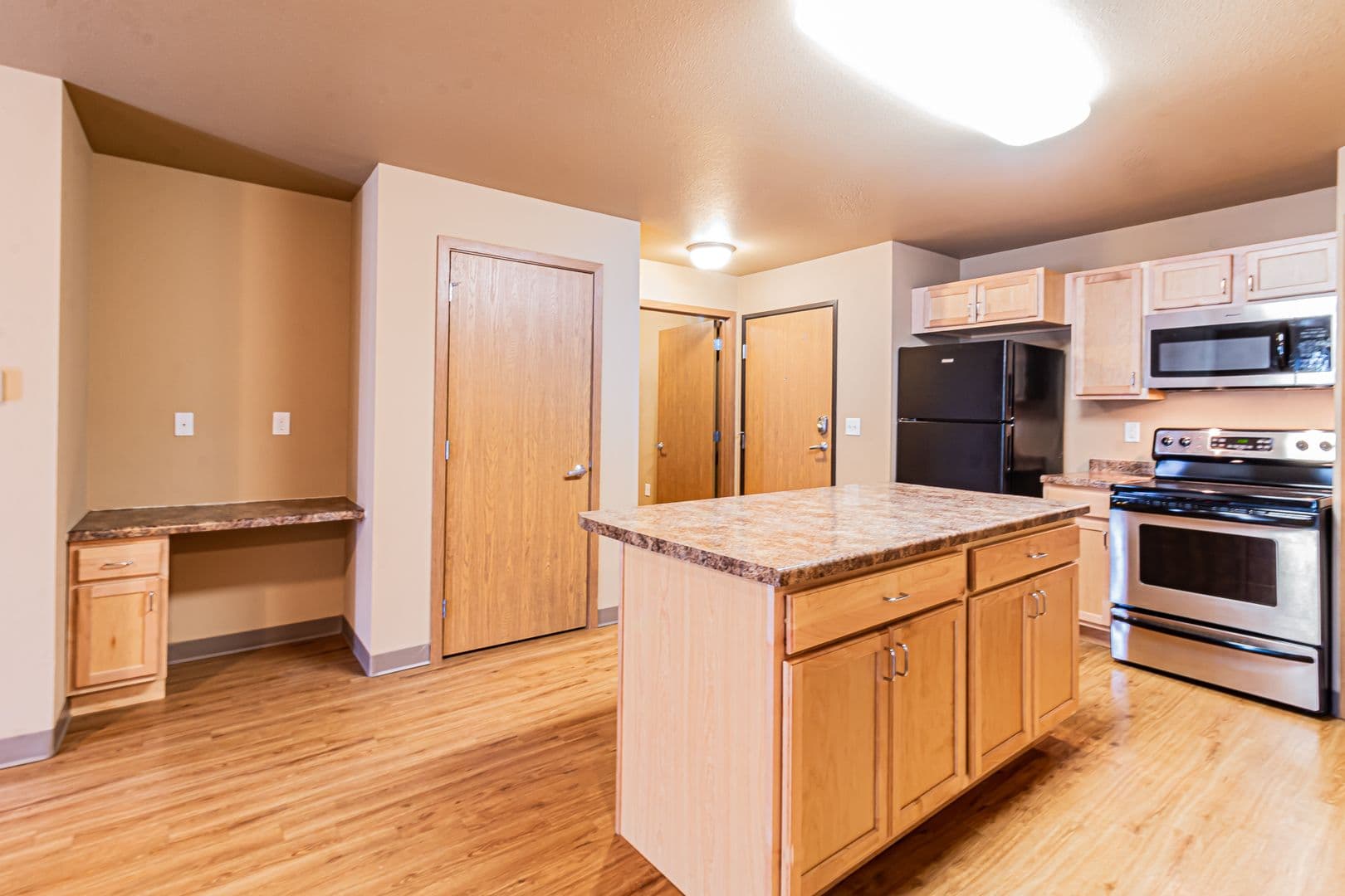 Dickinson Apartment: 4461 12th St W