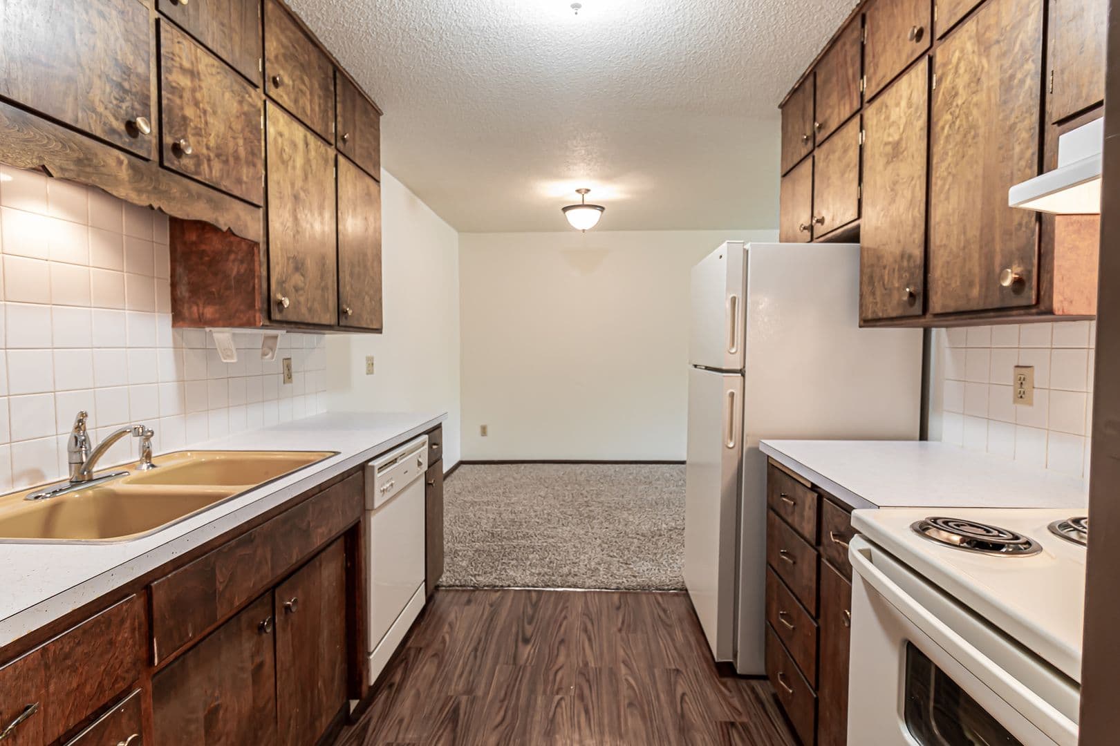 Fargo Apartment: 1120 16th St N