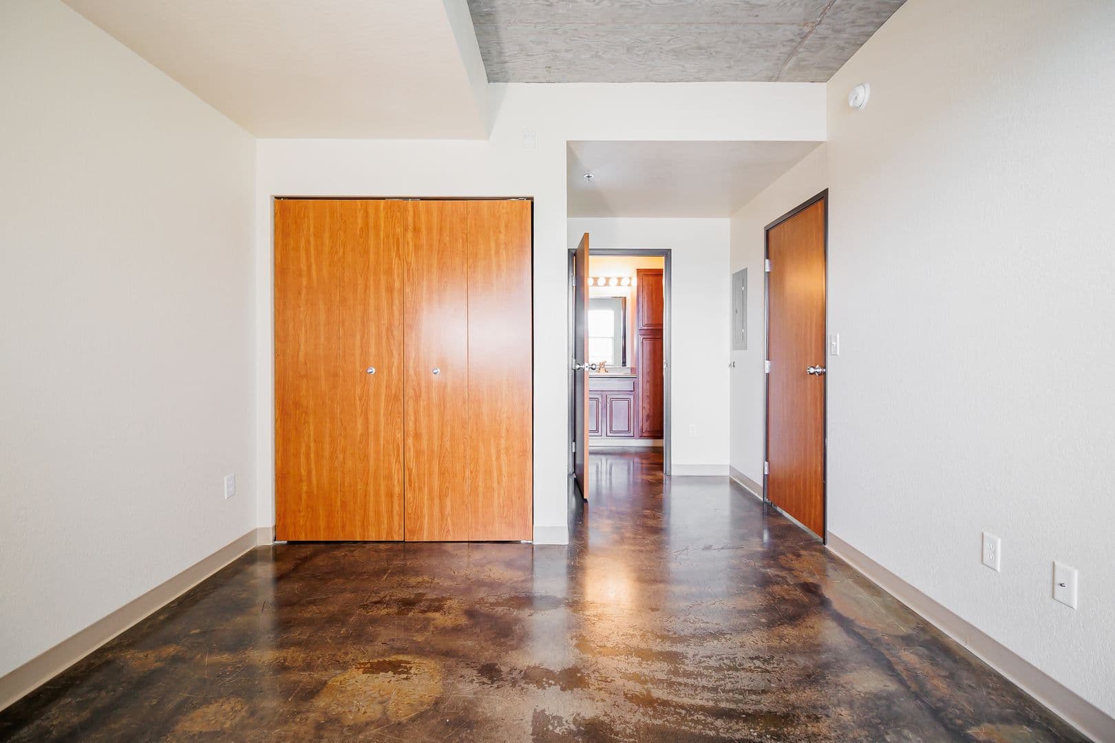 Fargo Apartment: 1919 N University Dr