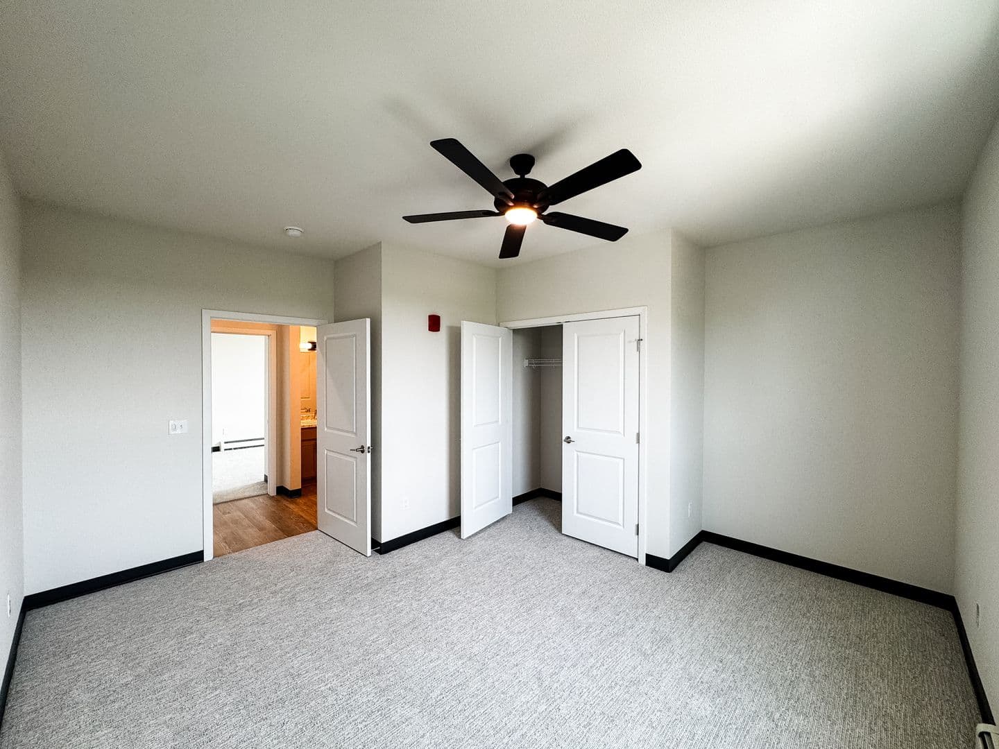 Fargo Apartment: 1758 12th Ave N