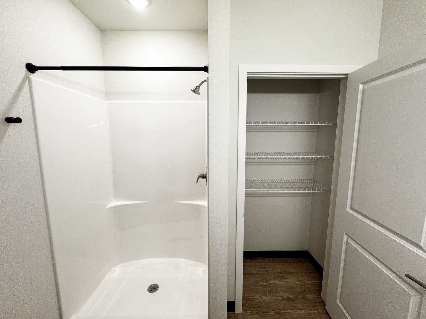 Fargo Apartment: 1758 12th Ave N