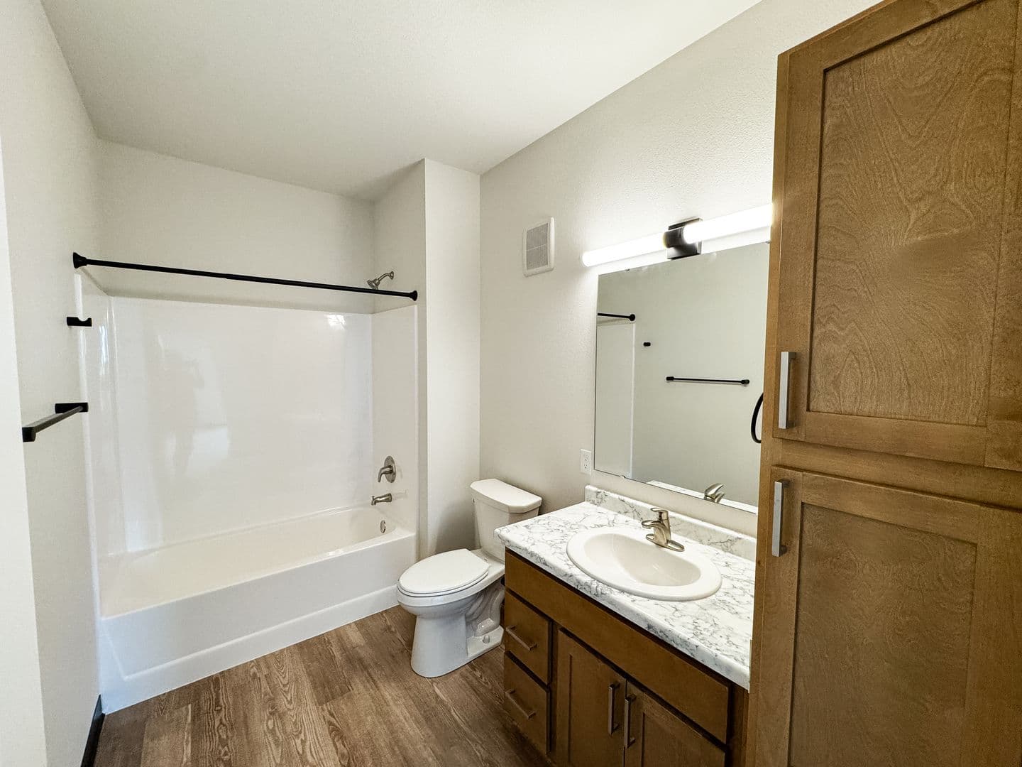 Fargo Apartment: 1758 12th Ave N