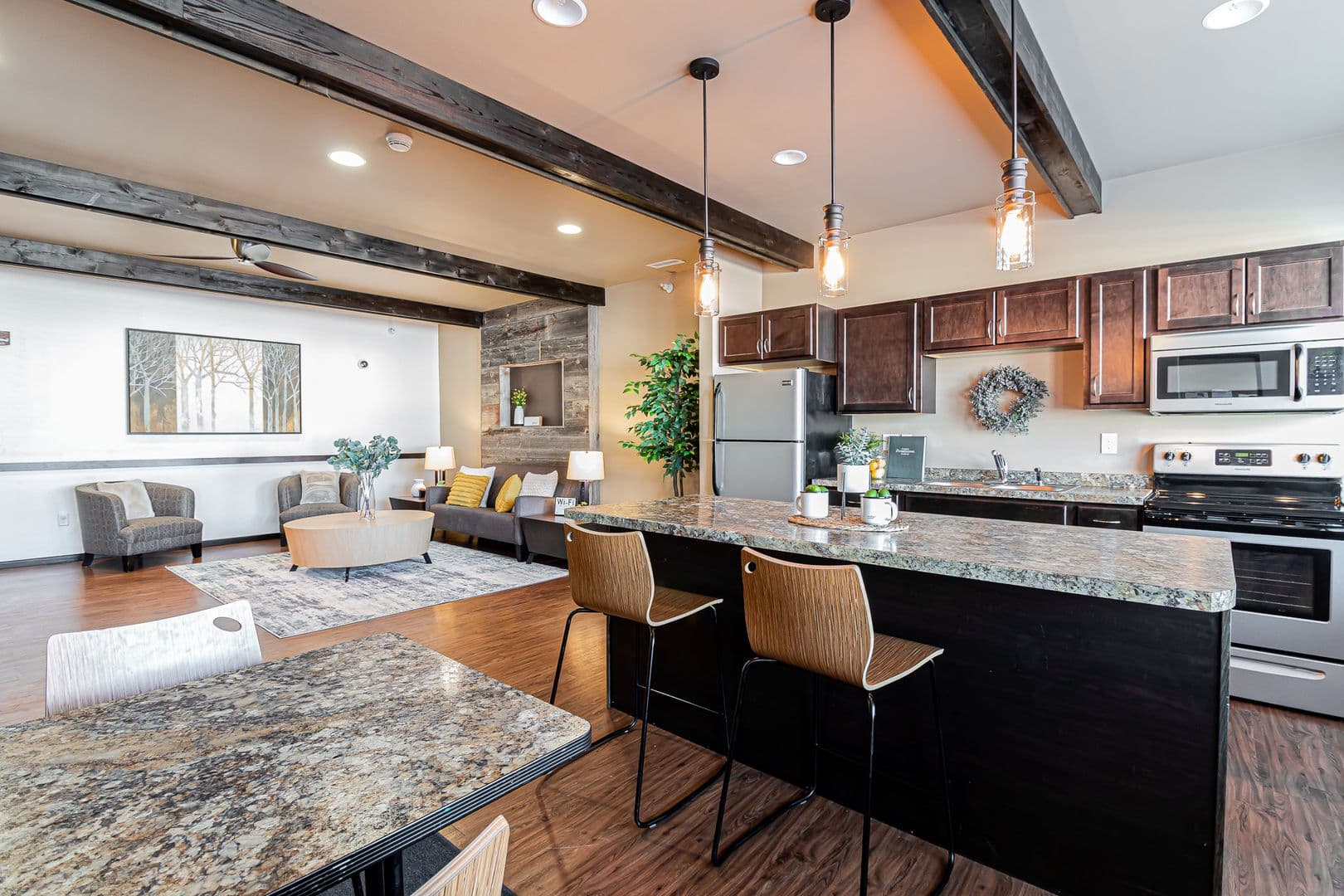 Dickinson Apartment: 1465 Roughrider Blvd