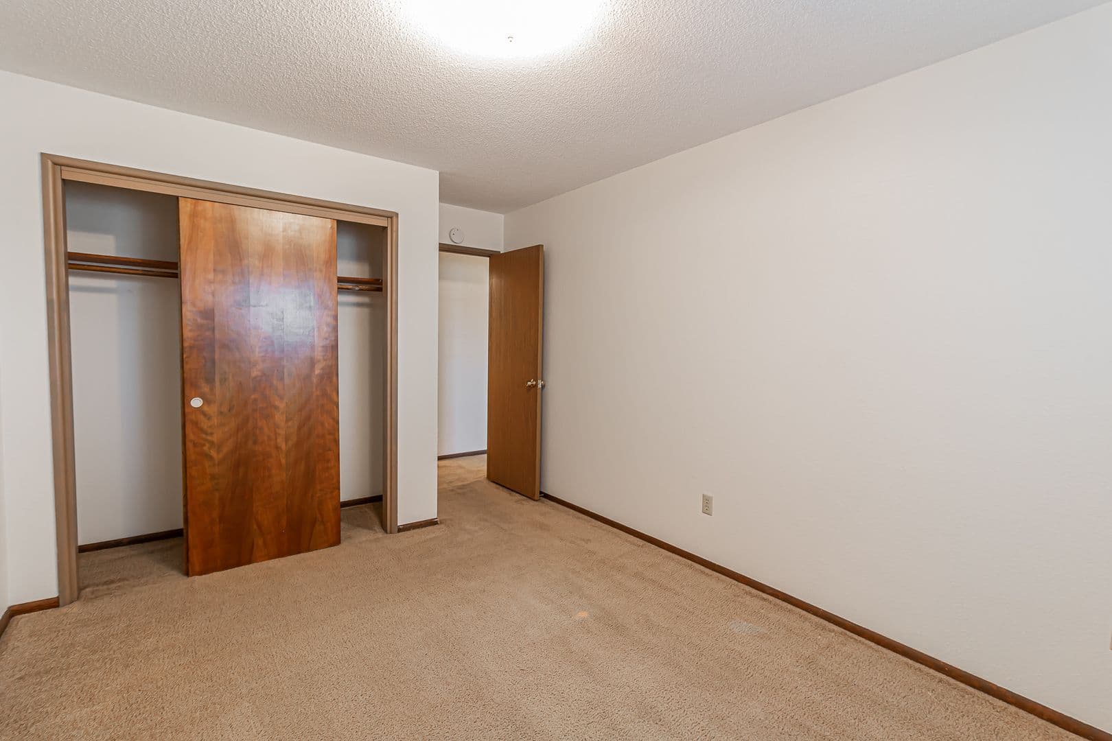 Fargo Apartment: 1120 16th St N