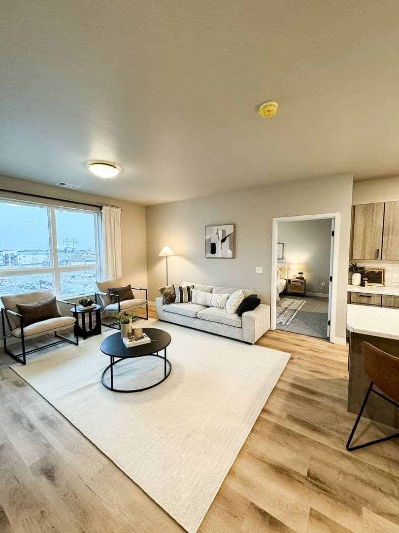 Fargo Apartment: 4400/ 4420 Calico Dr S