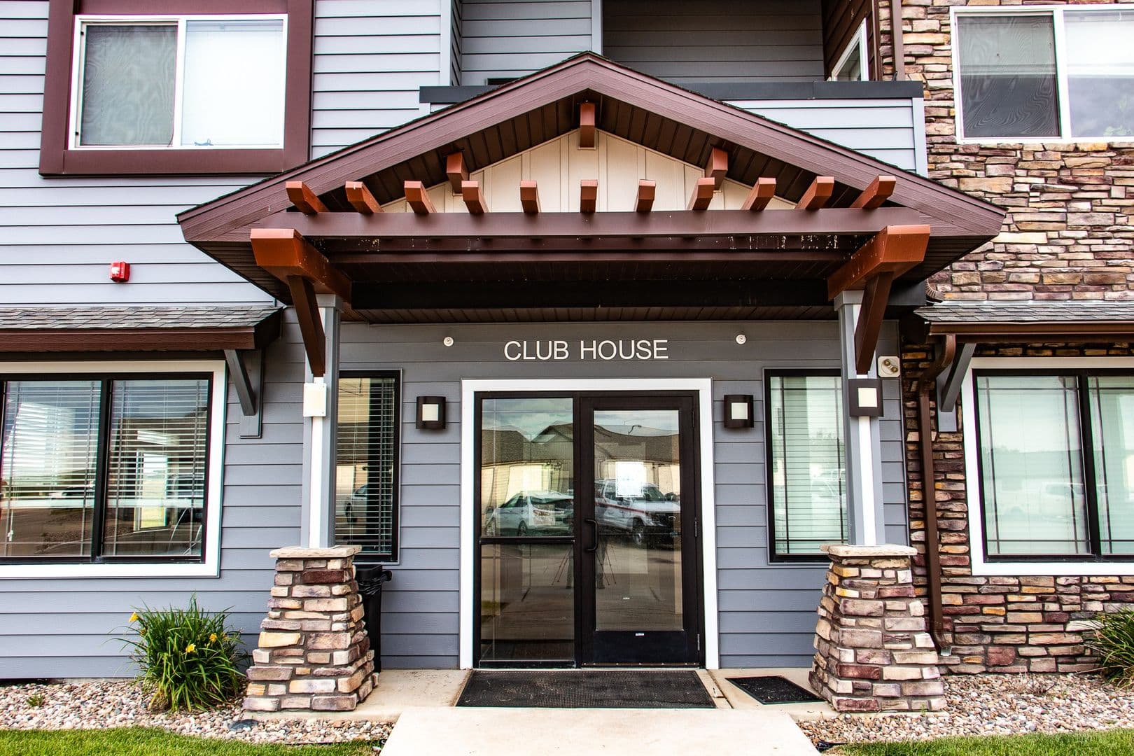 Dickinson Apartment: 1465 Roughrider Blvd