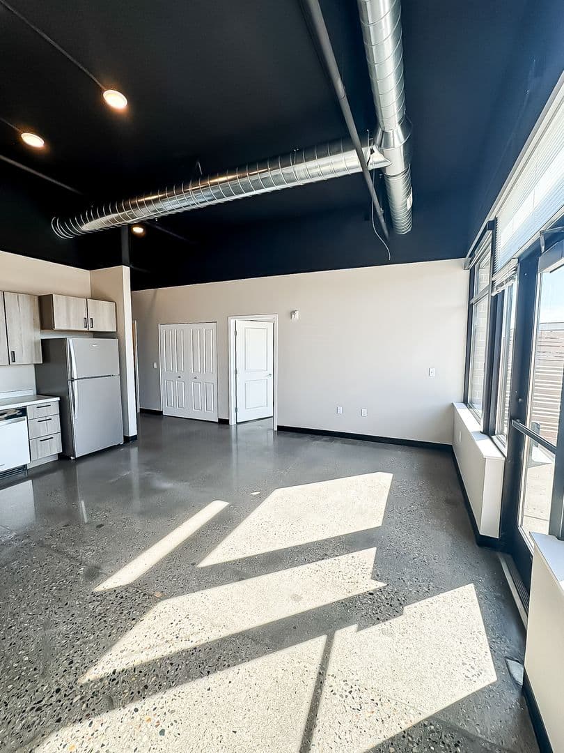 Fargo Apartment: 1919 N University Dr