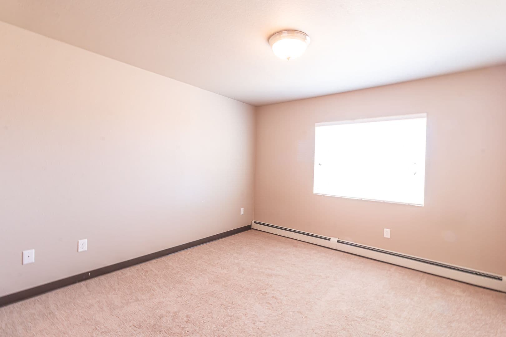 Dickinson Apartment: 1465 Roughrider Blvd