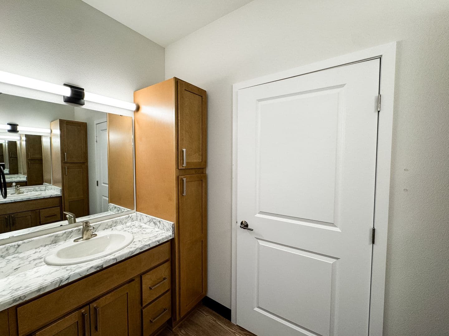 Fargo Apartment: 1758 12th Ave N