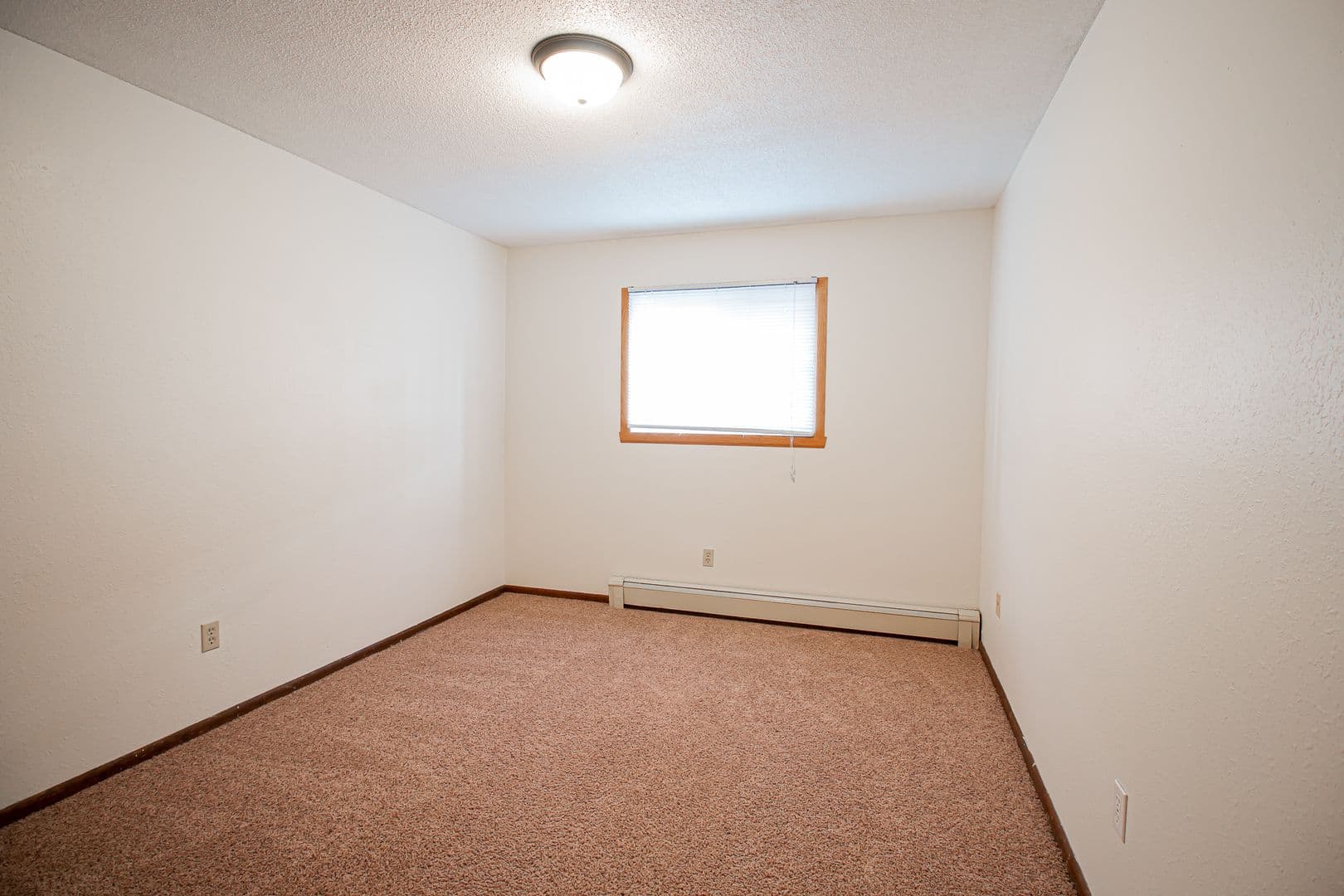 Fargo Apartment: 1120 16th St N