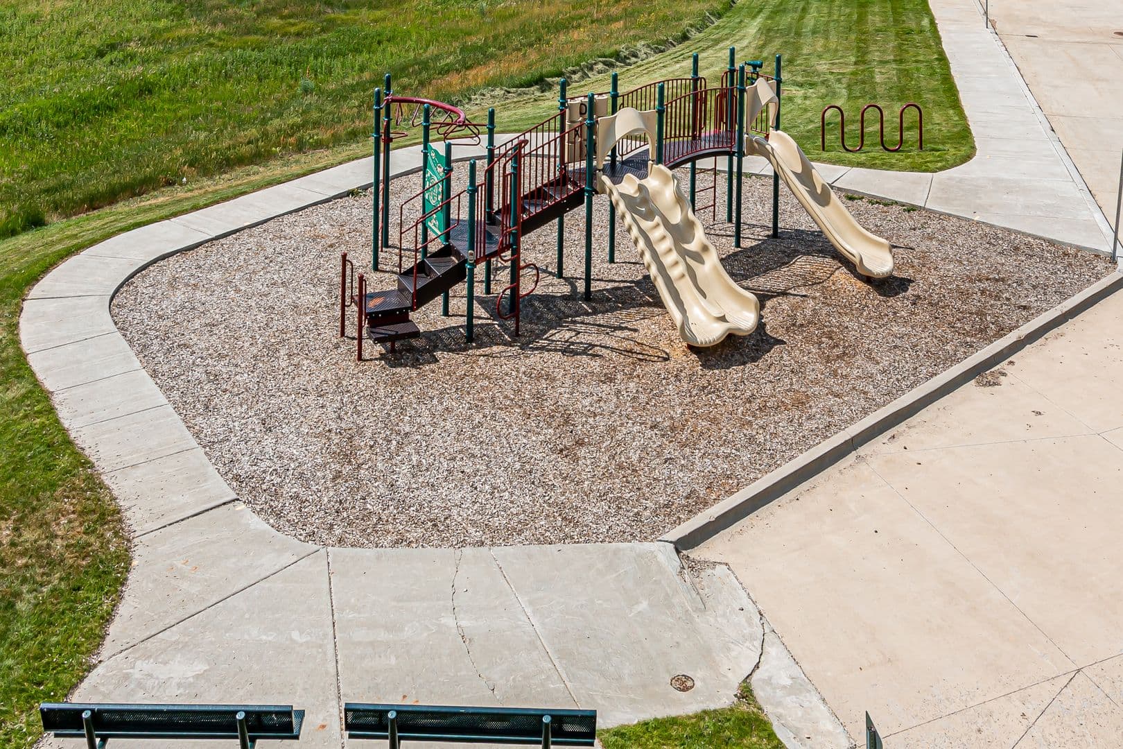 Dickinson Apartment: 1465 Roughrider Blvd