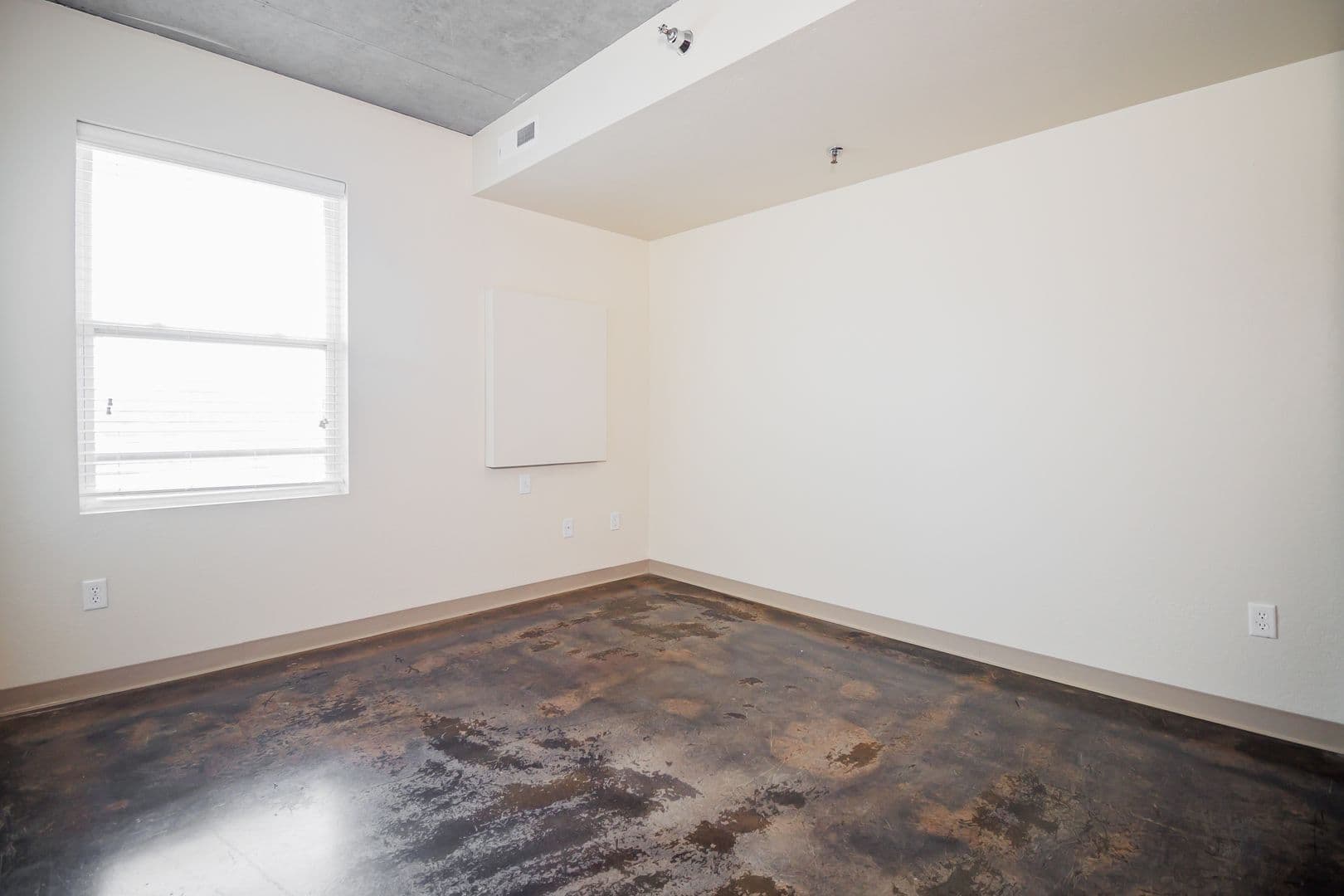 Fargo Apartment: 1919 N University Dr