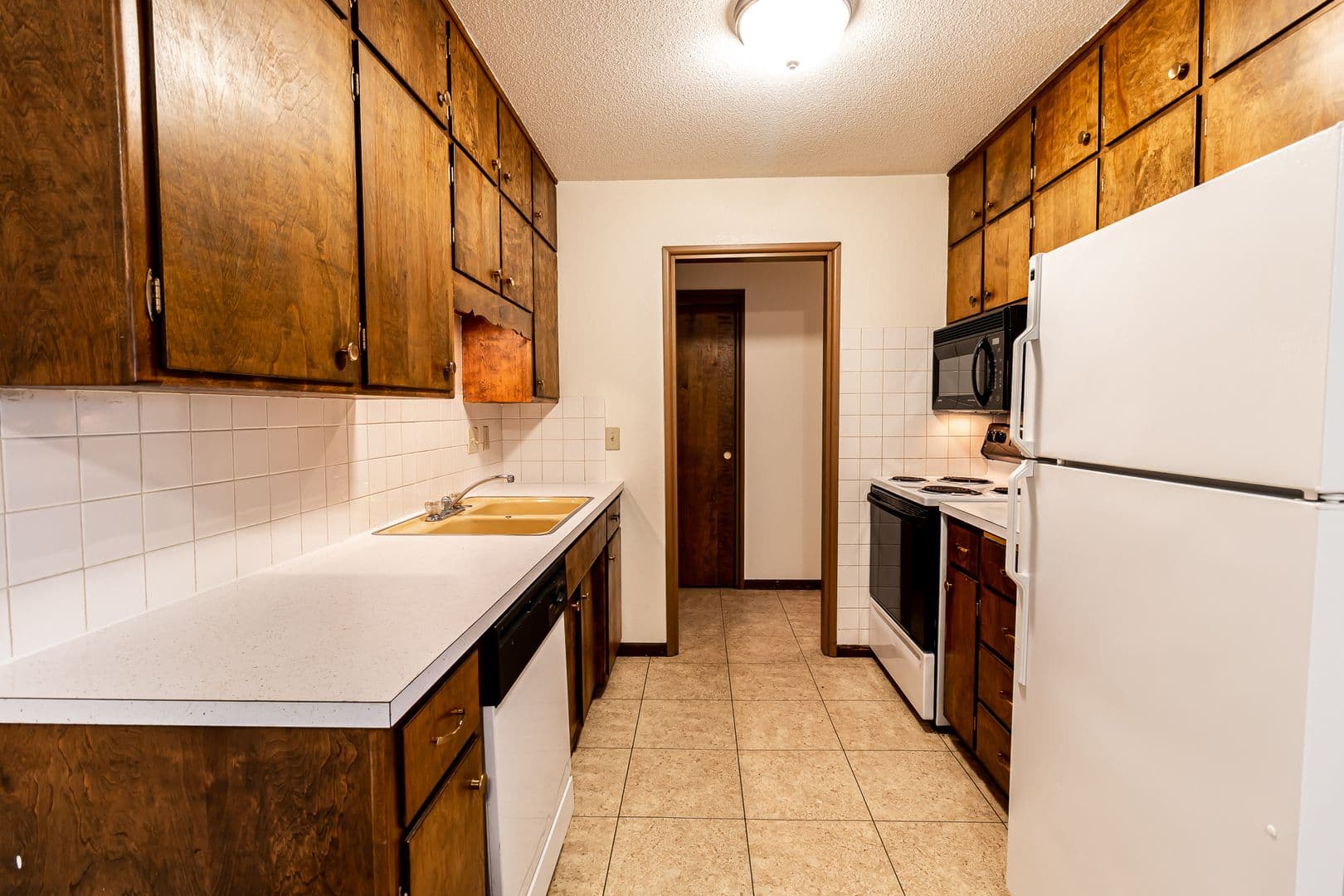 Fargo Apartment: 1120 16th St N