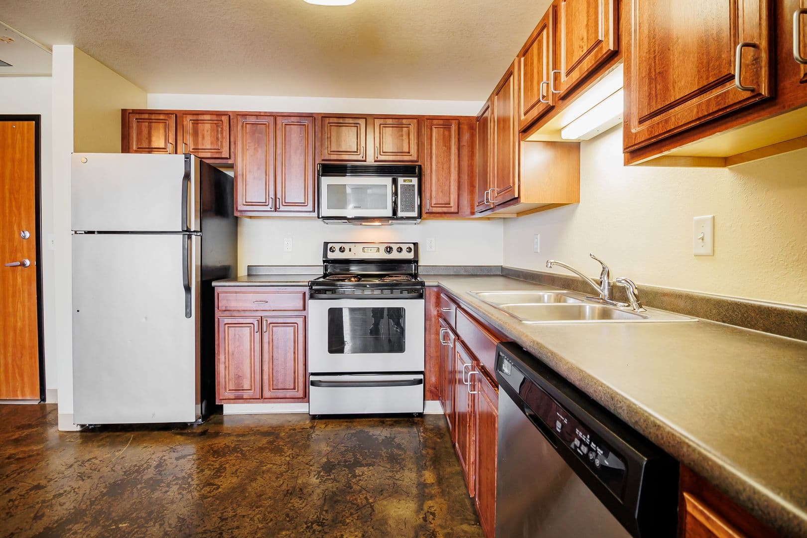 Fargo Apartment: 1919 N University Dr