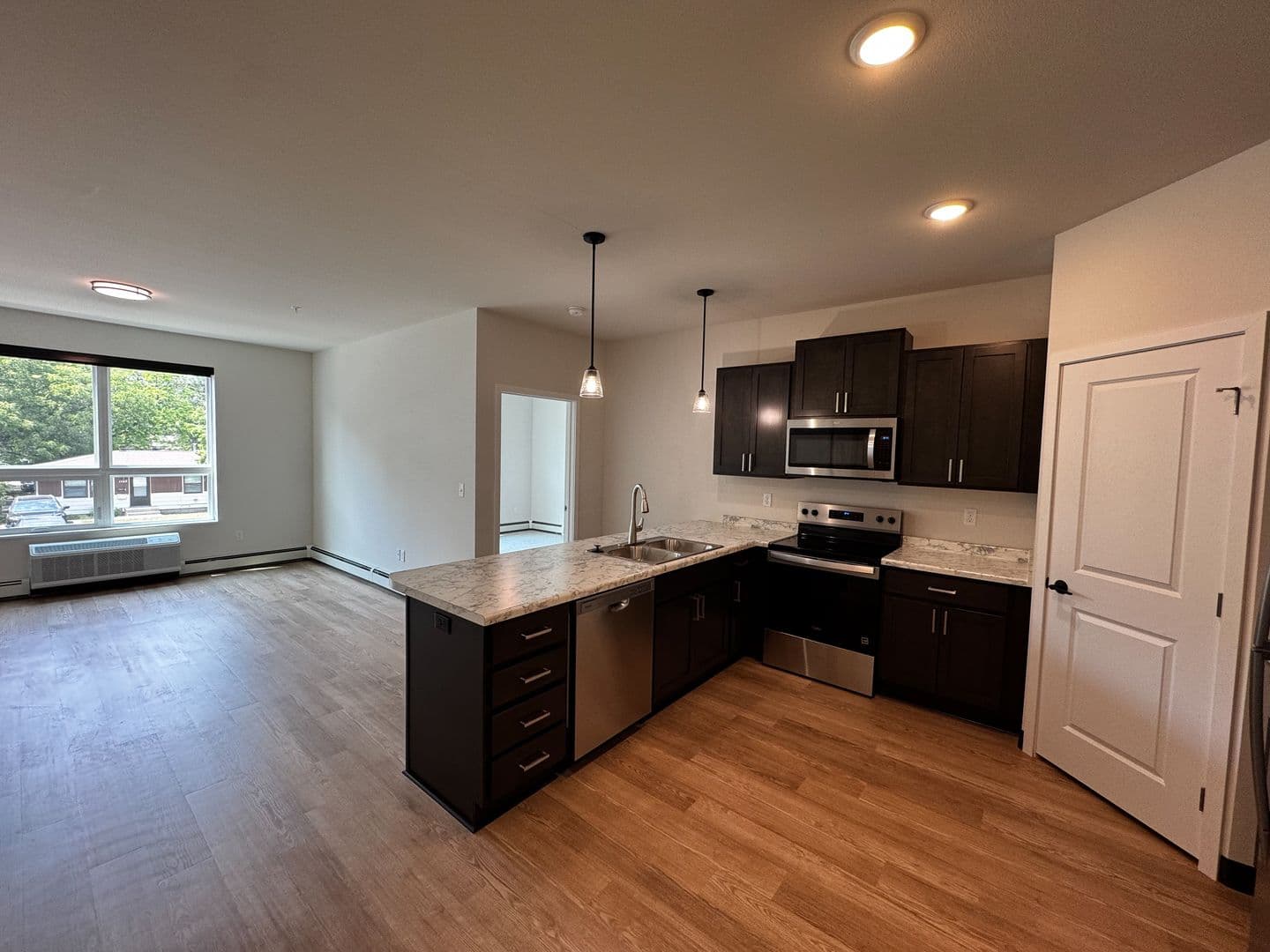 Fargo Apartment: 1758 12th Ave N