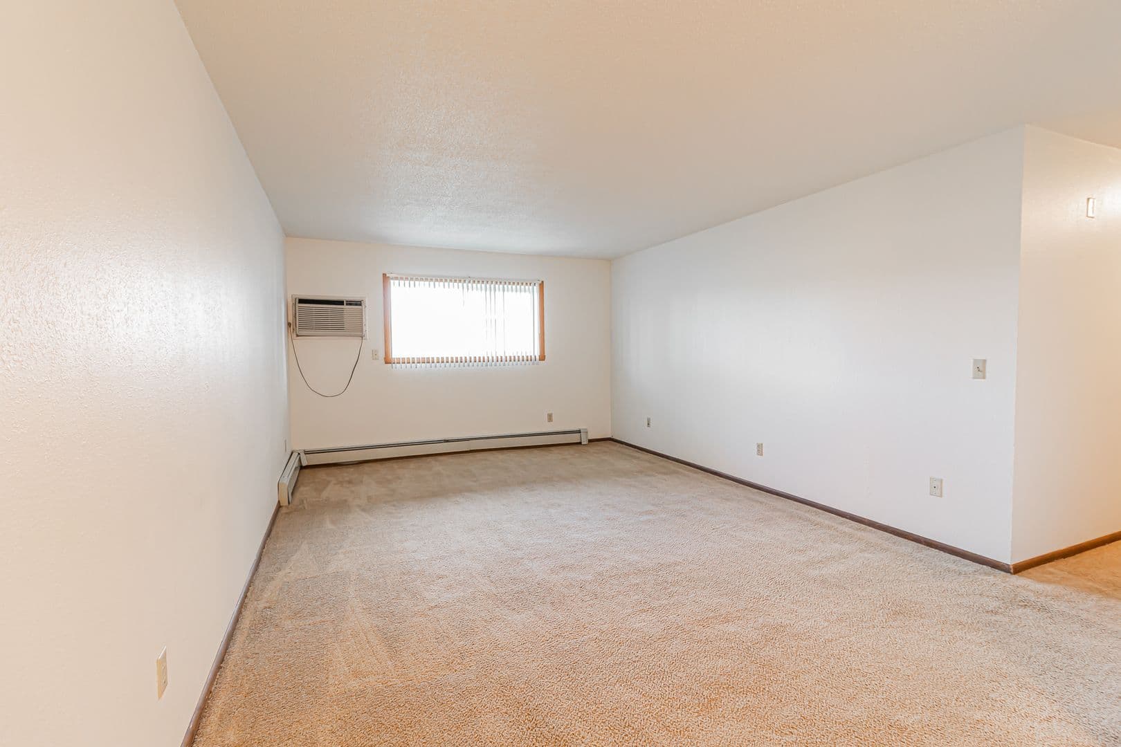 Fargo Apartment: 1120 16th St N