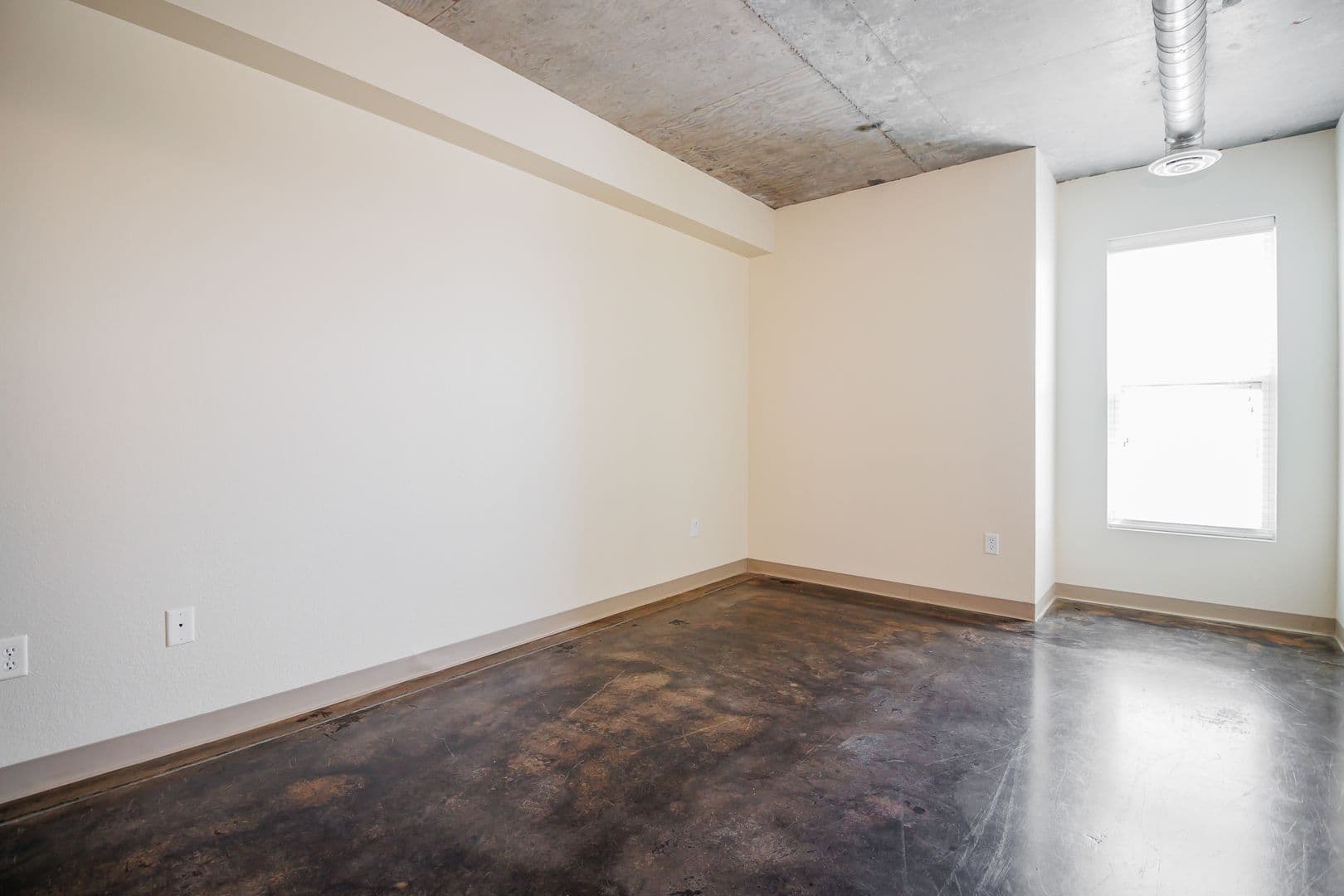 Fargo Apartment: 1919 N University Dr