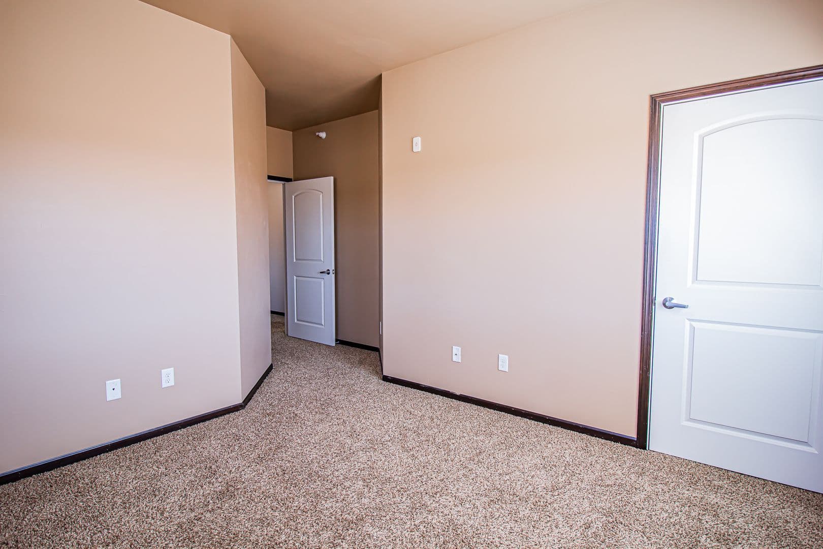 Dickinson Apartment: 1465 Roughrider Blvd