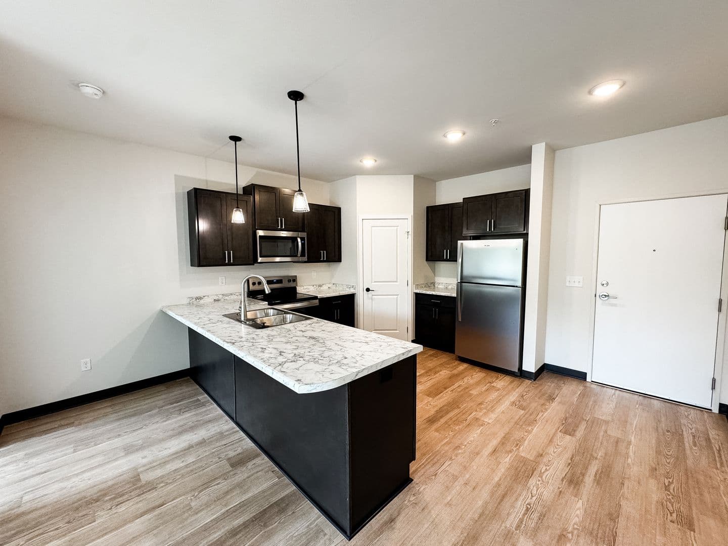 Fargo Apartment: 1758 12th Ave N
