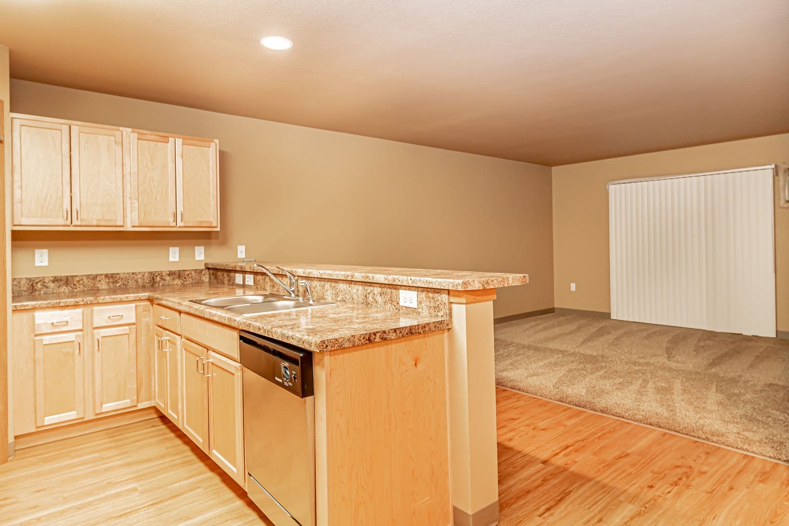 Dickinson Apartment: 4461 12th St W