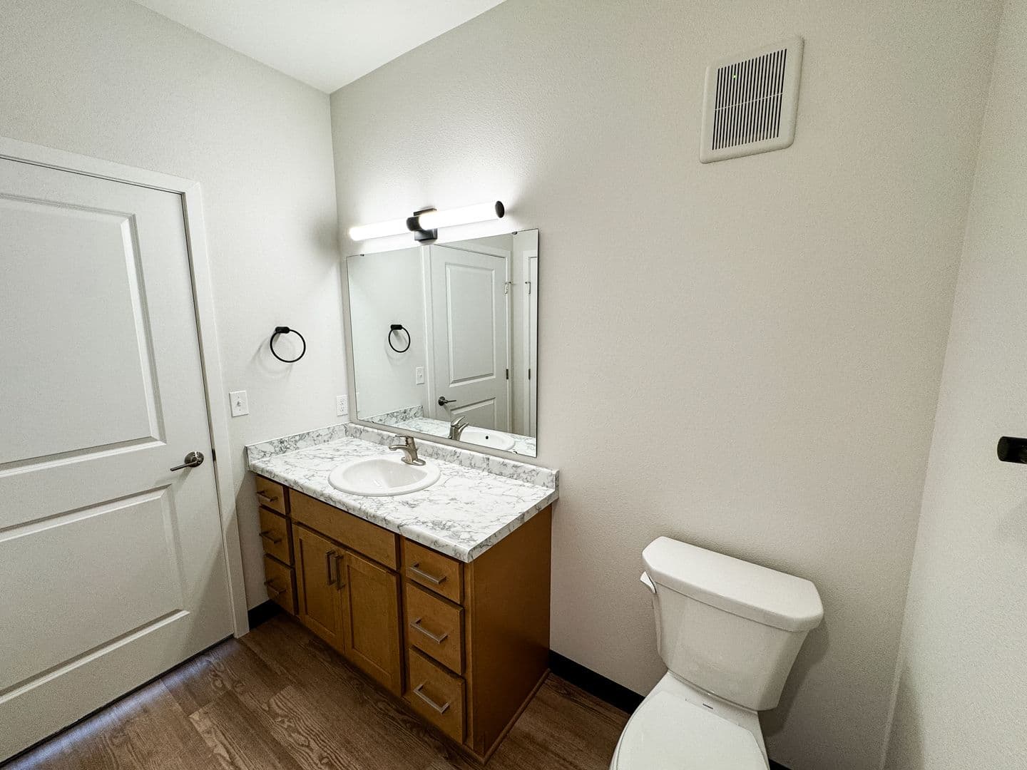 Fargo Apartment: 1758 12th Ave N