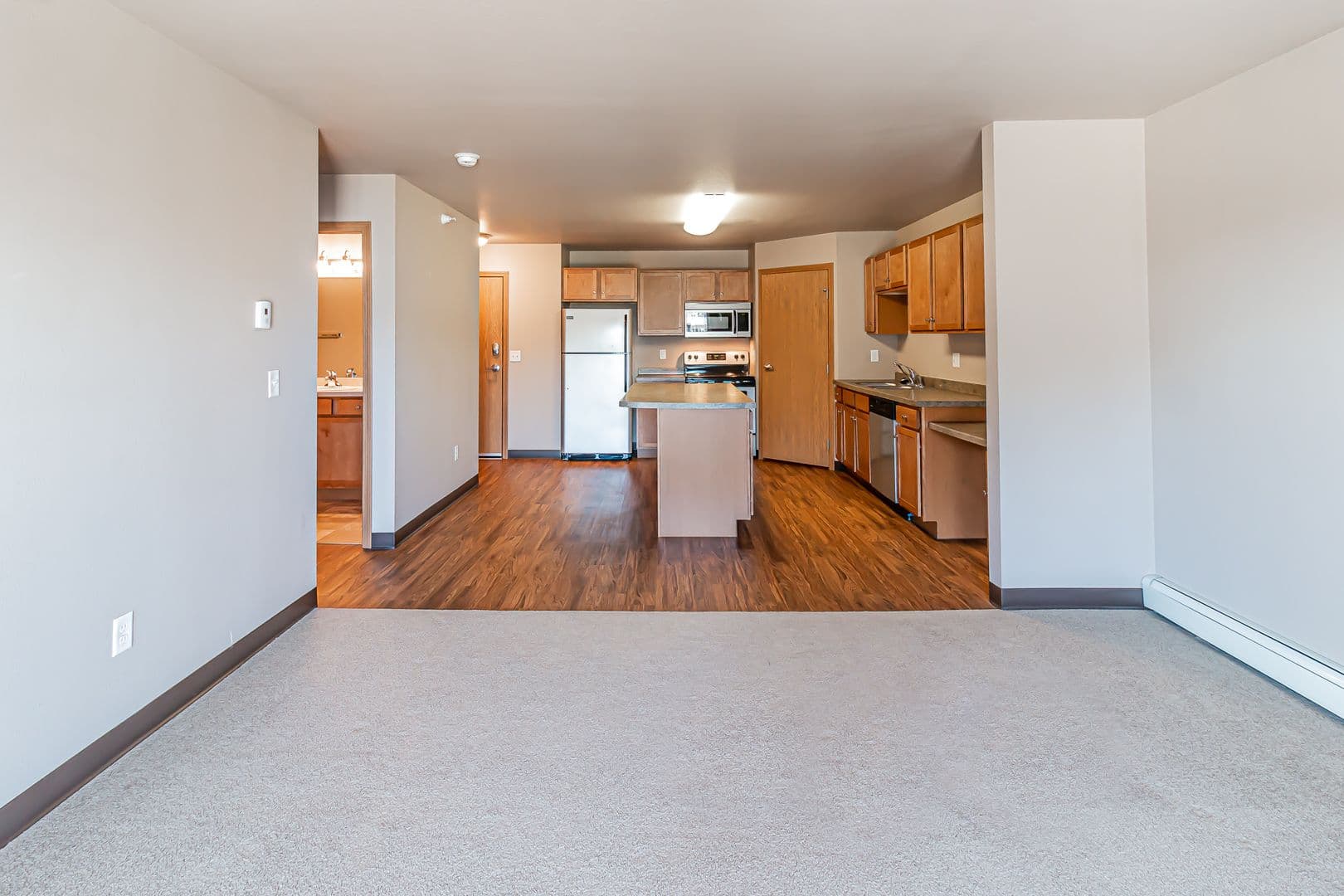 Dickinson Apartment: 1465 Roughrider Blvd