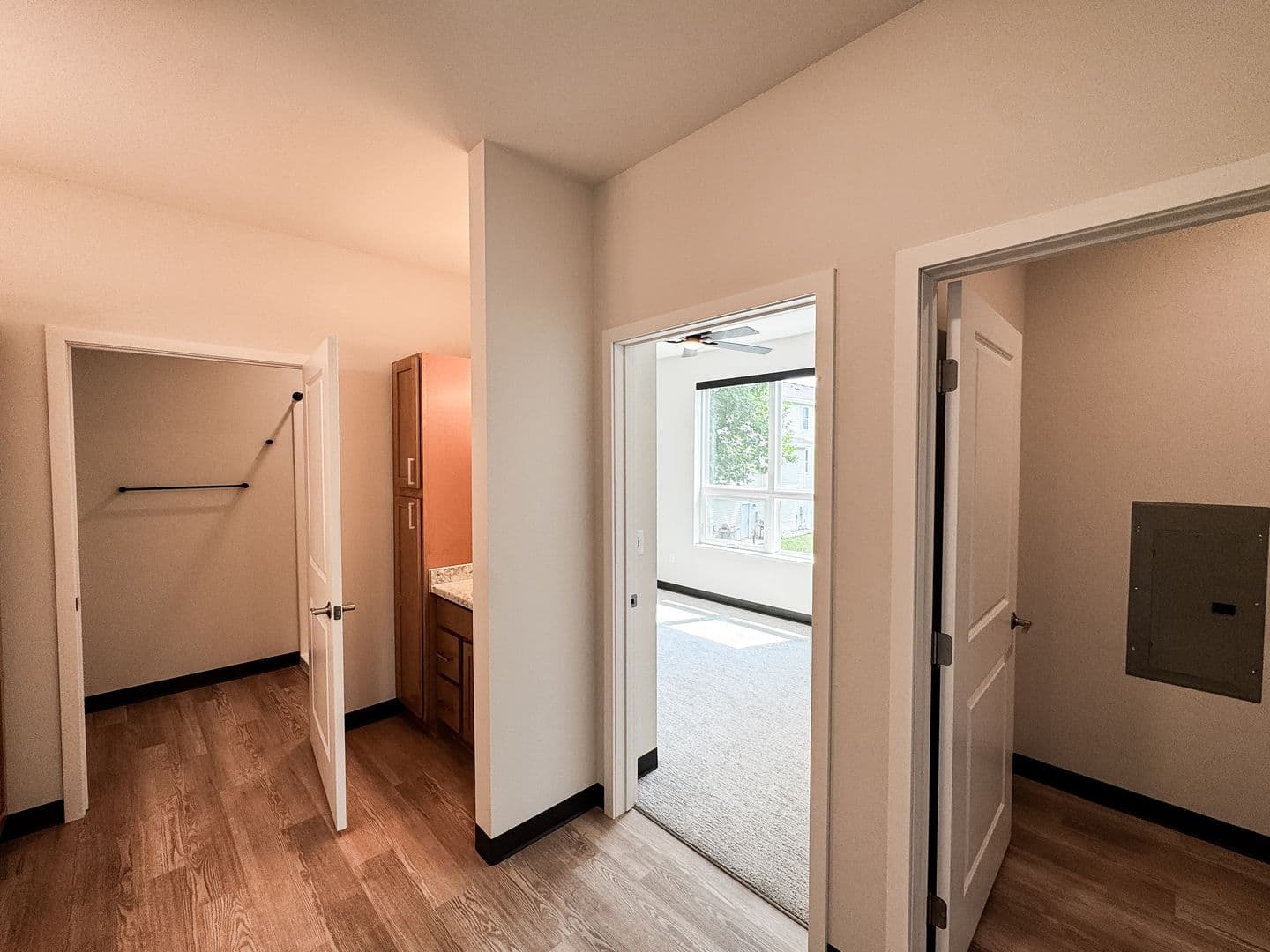 Fargo Apartment: 1758 12th Ave N