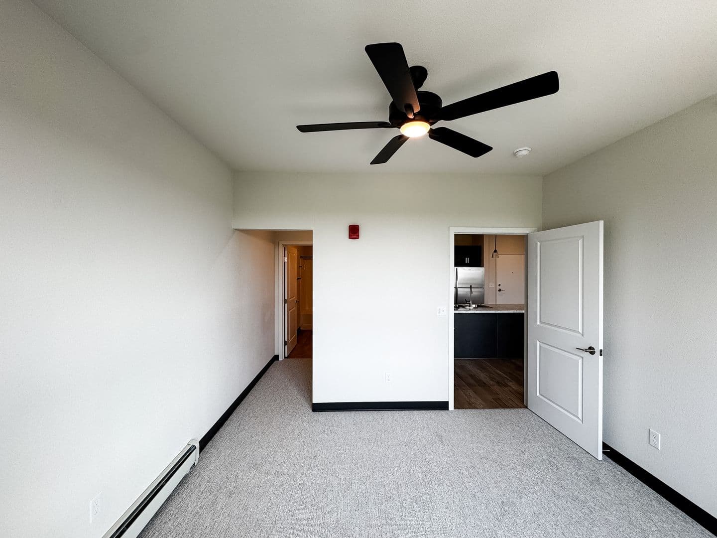 Fargo Apartment: 1758 12th Ave N