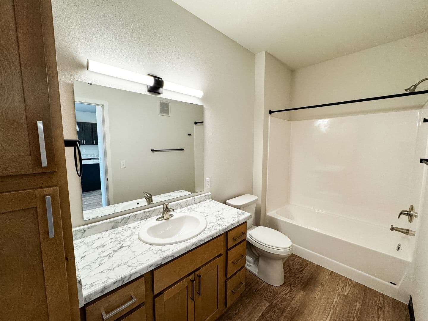 Fargo Apartment: 1758 12th Ave N