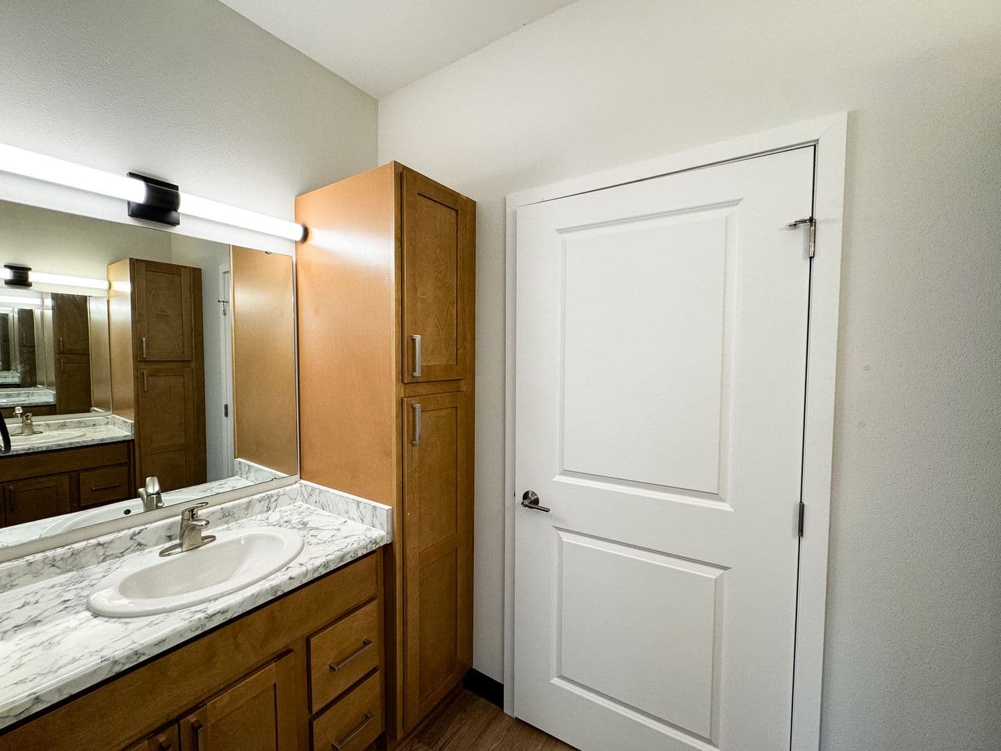 Fargo Apartment: 1758 12th Ave N